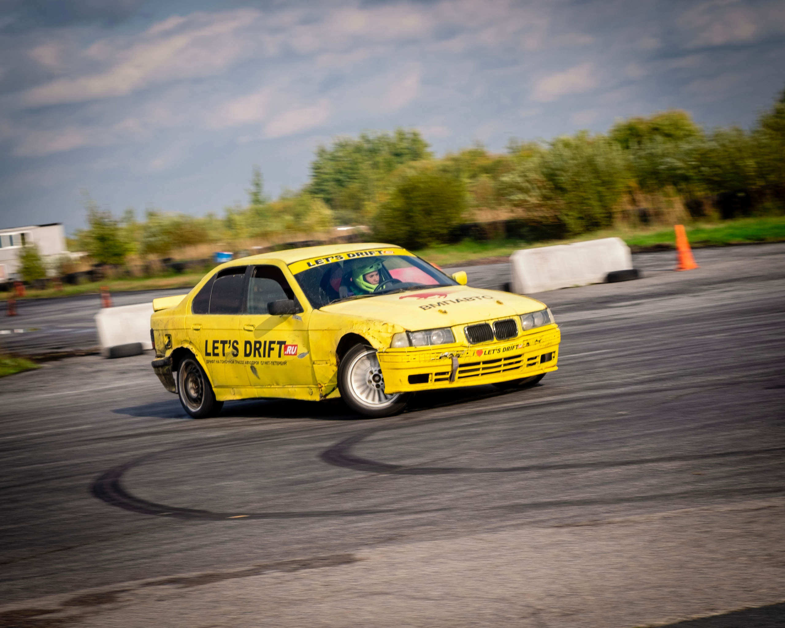 AUTODROM FEST 21.09.25. Автомобильные фотографии и рисунки в Санкт-Петербурги Пашков Дмитрий