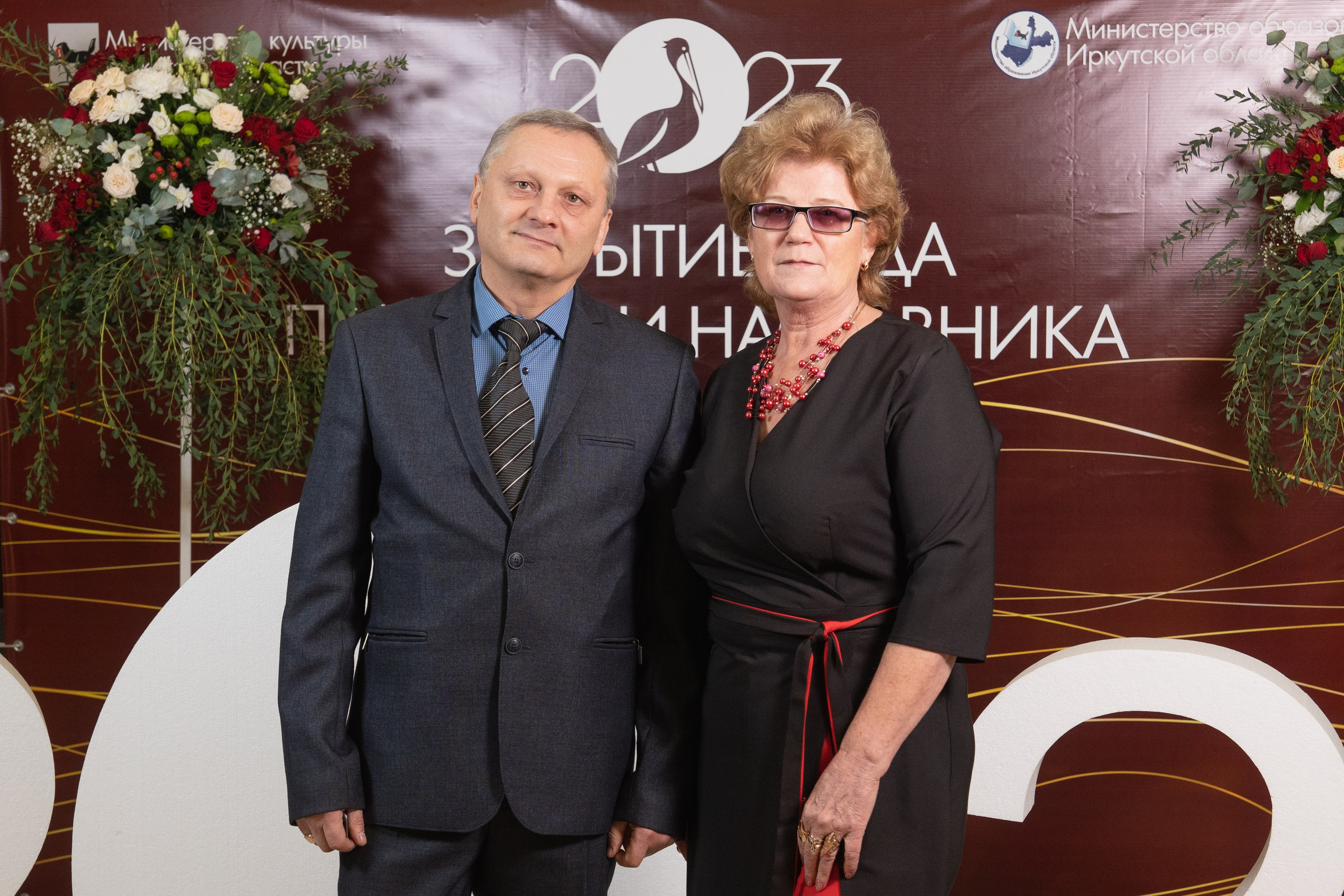 Музыкальный театр. Занимаюсь профессиональной фотографией и живу рядом с Байкалом. Работаю в разных жанрах