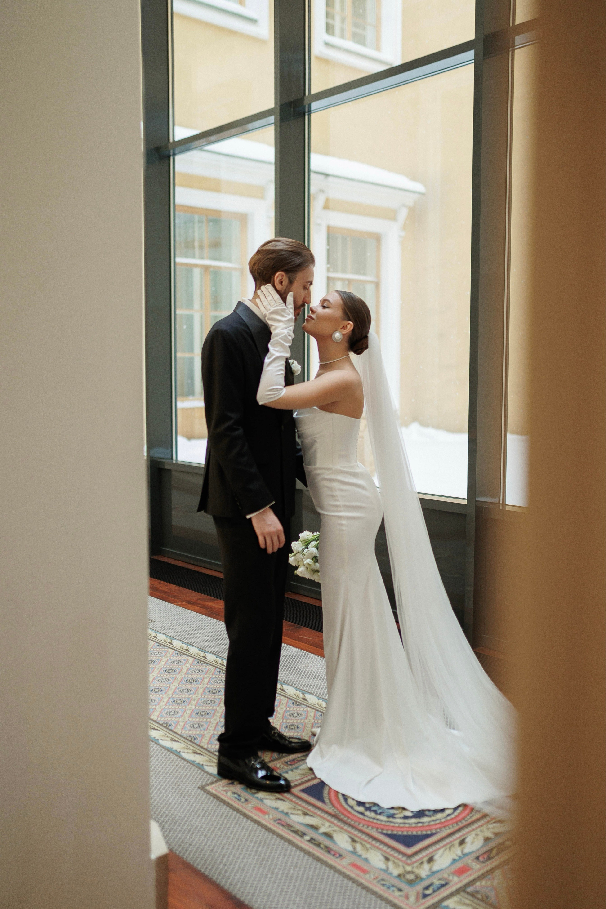 ···. Свадебный фотограф в Санкт-Петербурге Александра Чукавина