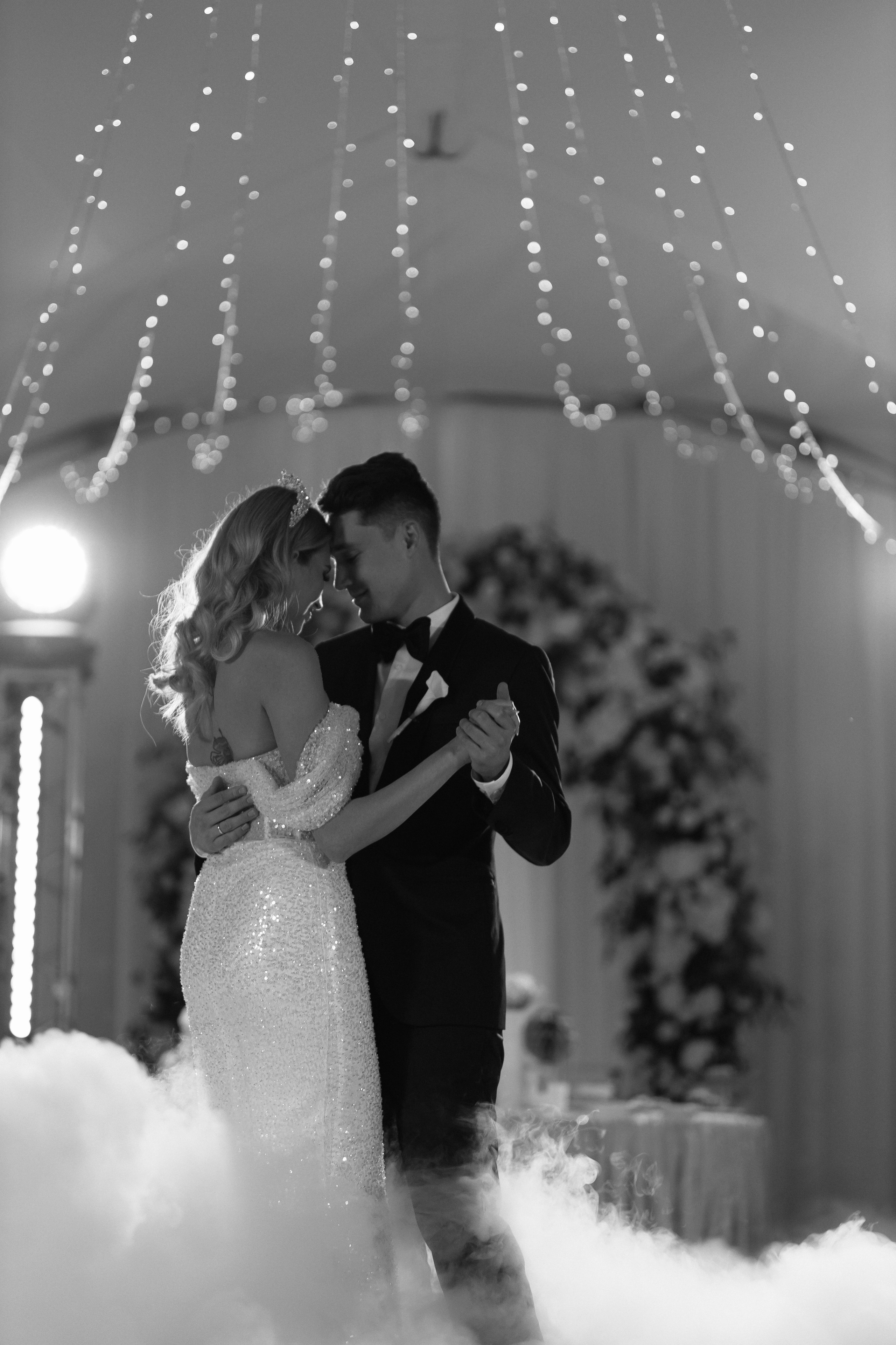 ···. Свадебный фотограф в Санкт-Петербурге Александра Чукавина