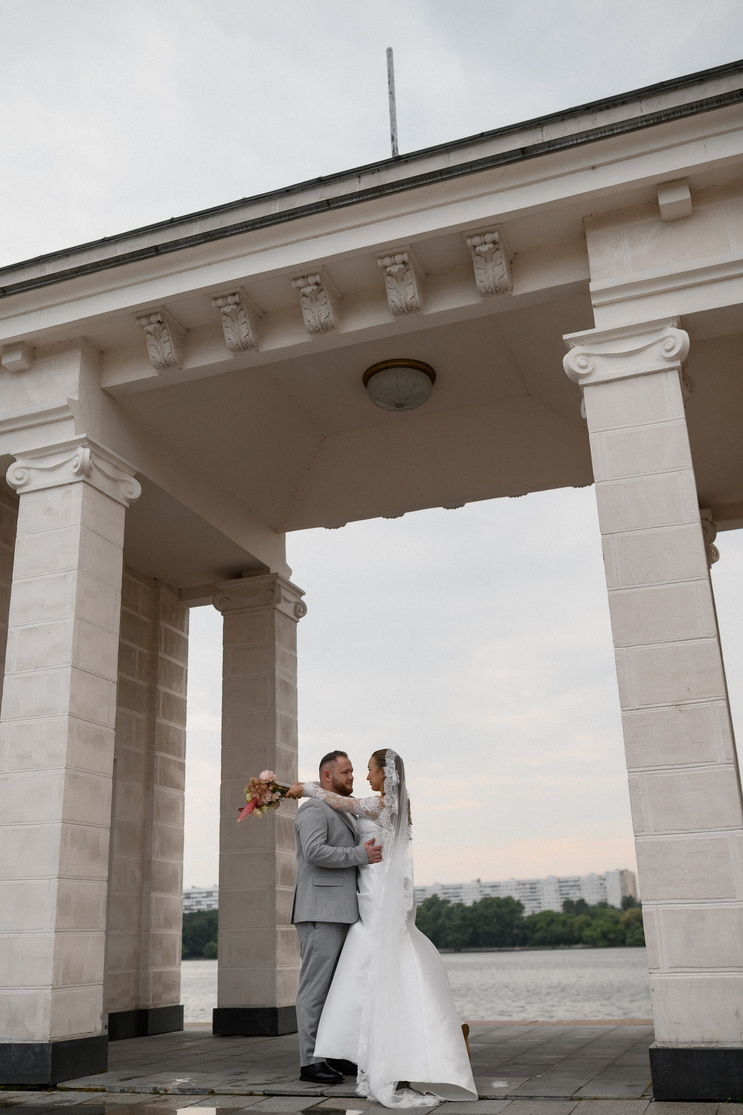 Денис и Даша. Северный речной вокзал. Семейный и свадебный lifestyle-фотограф в Москве Мария Петрова