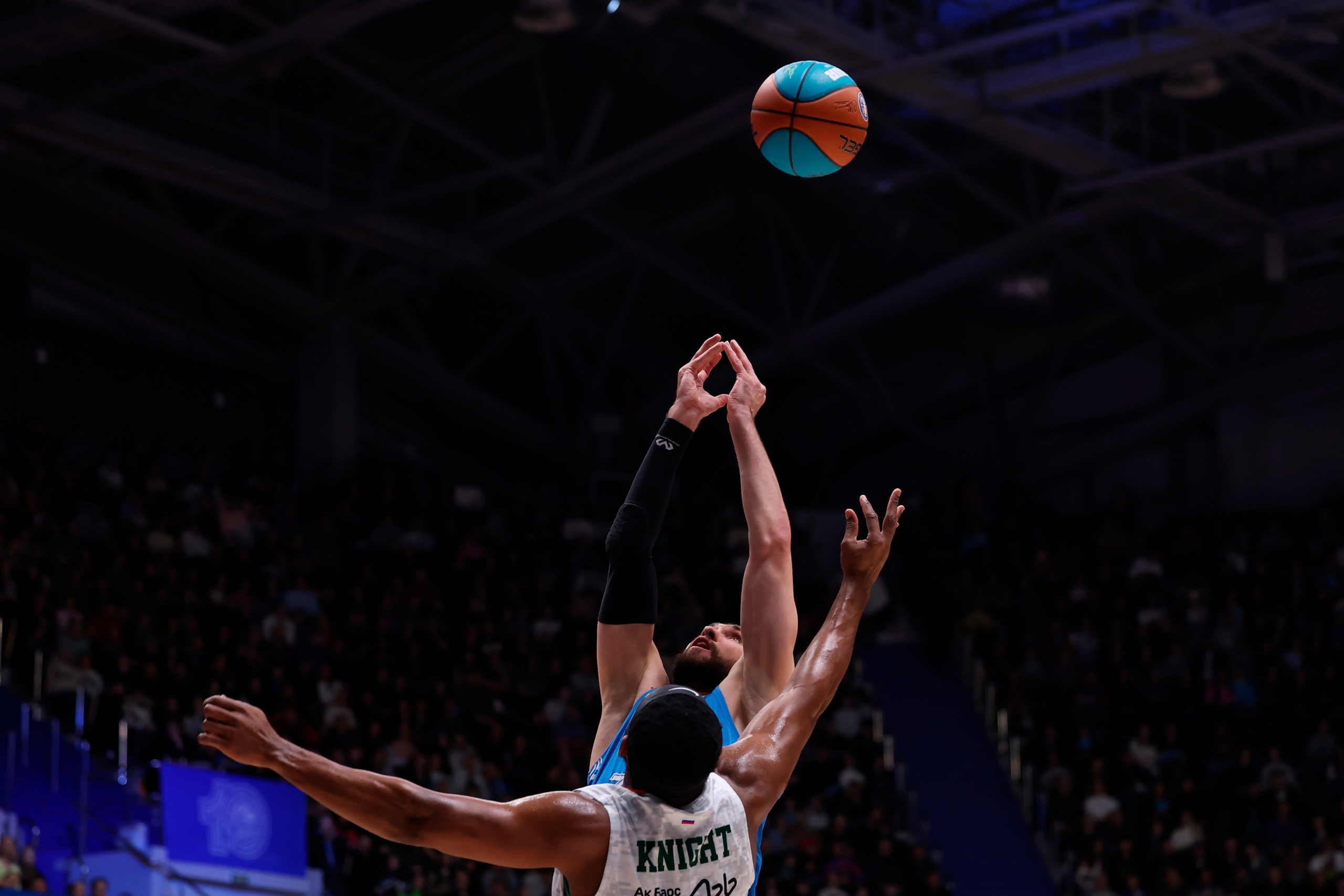 БК Зенит — БК Уникс 13.02.2025. Спортивный и репортажный фотограф Антон Тереханов