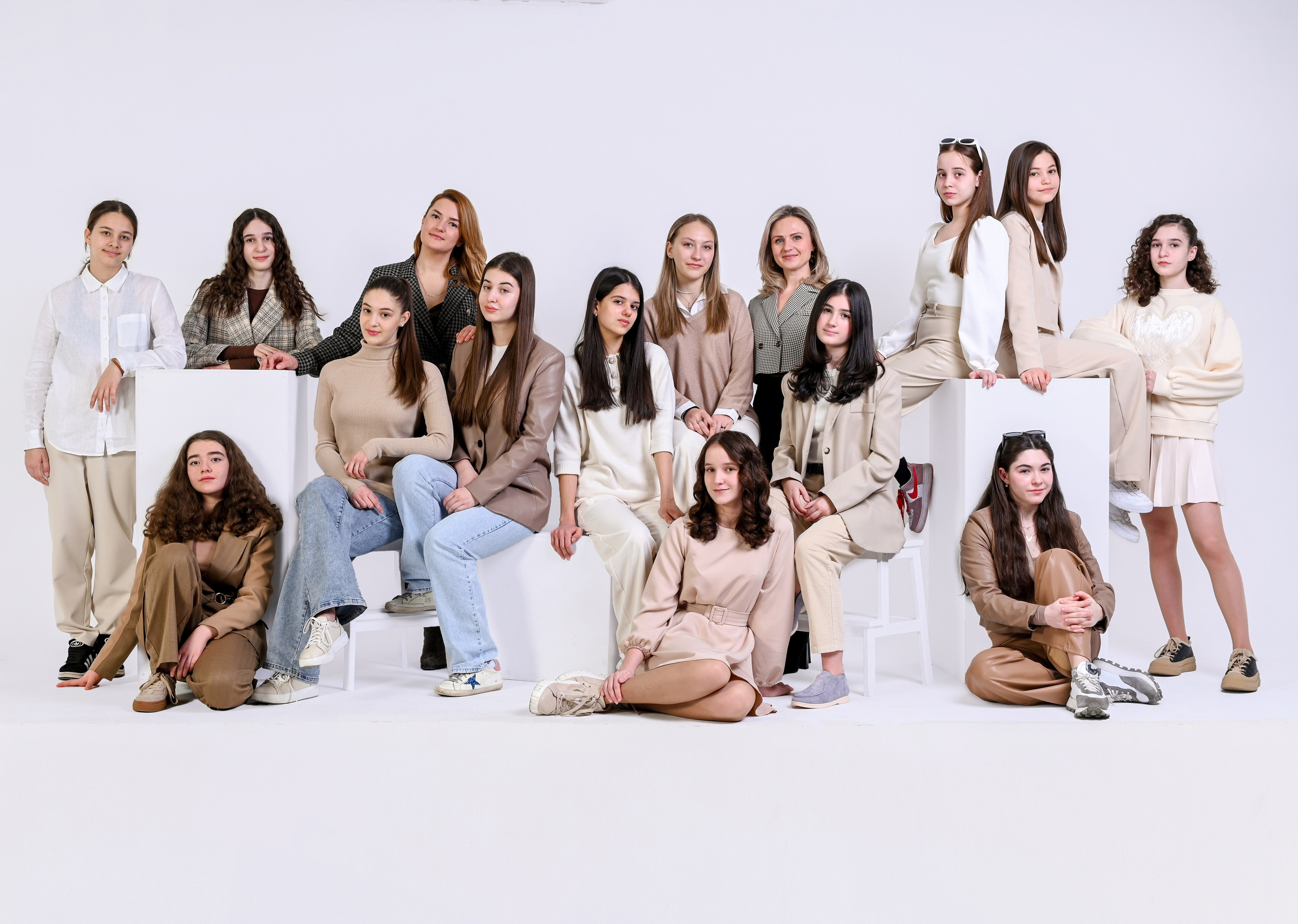 Галерея фотографий. Первая школьная фотостудия Zoom-Zoom в городе Владикавказ