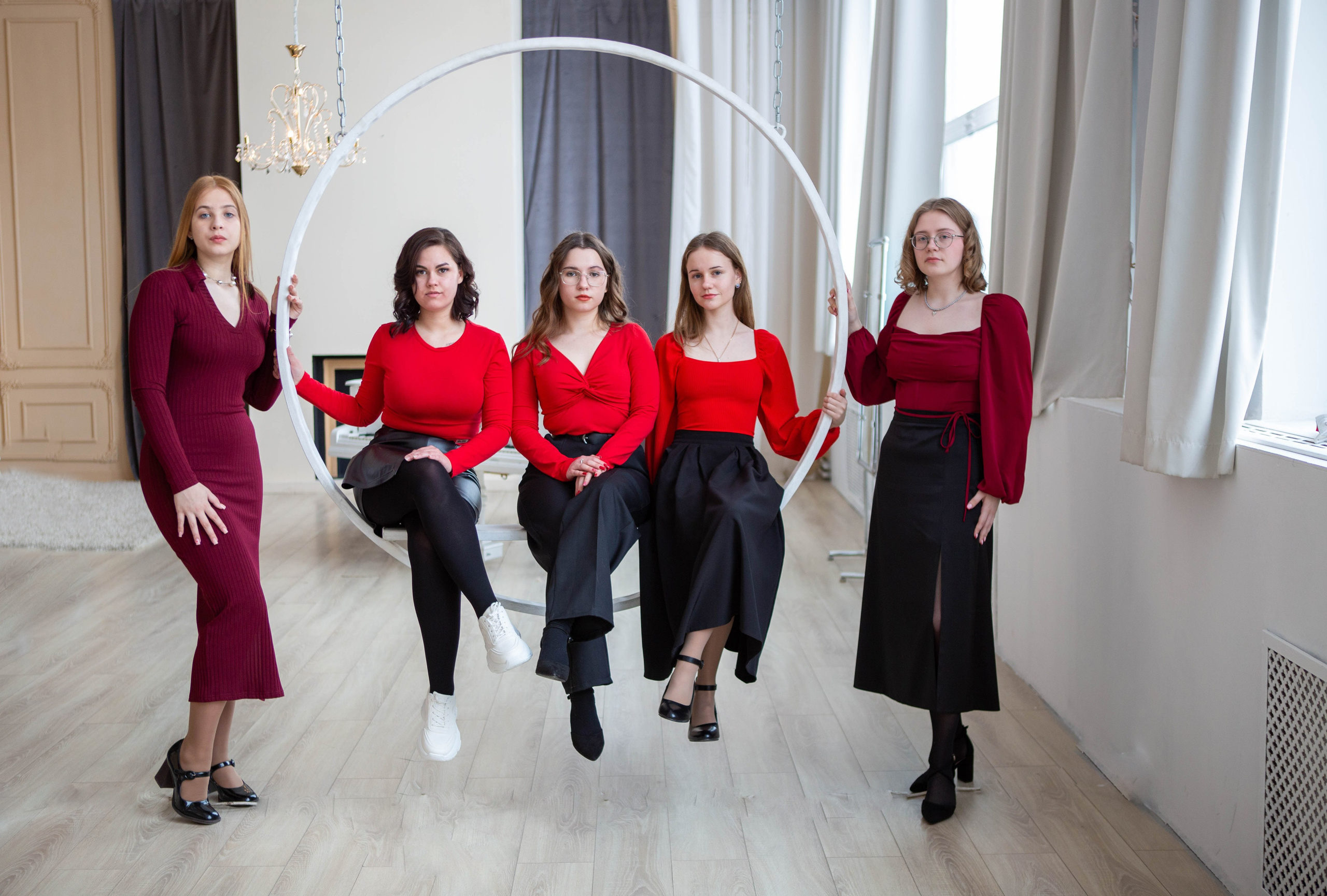 Красный с черным. Выпускные альбомы Воронеж от Веры Соколовой