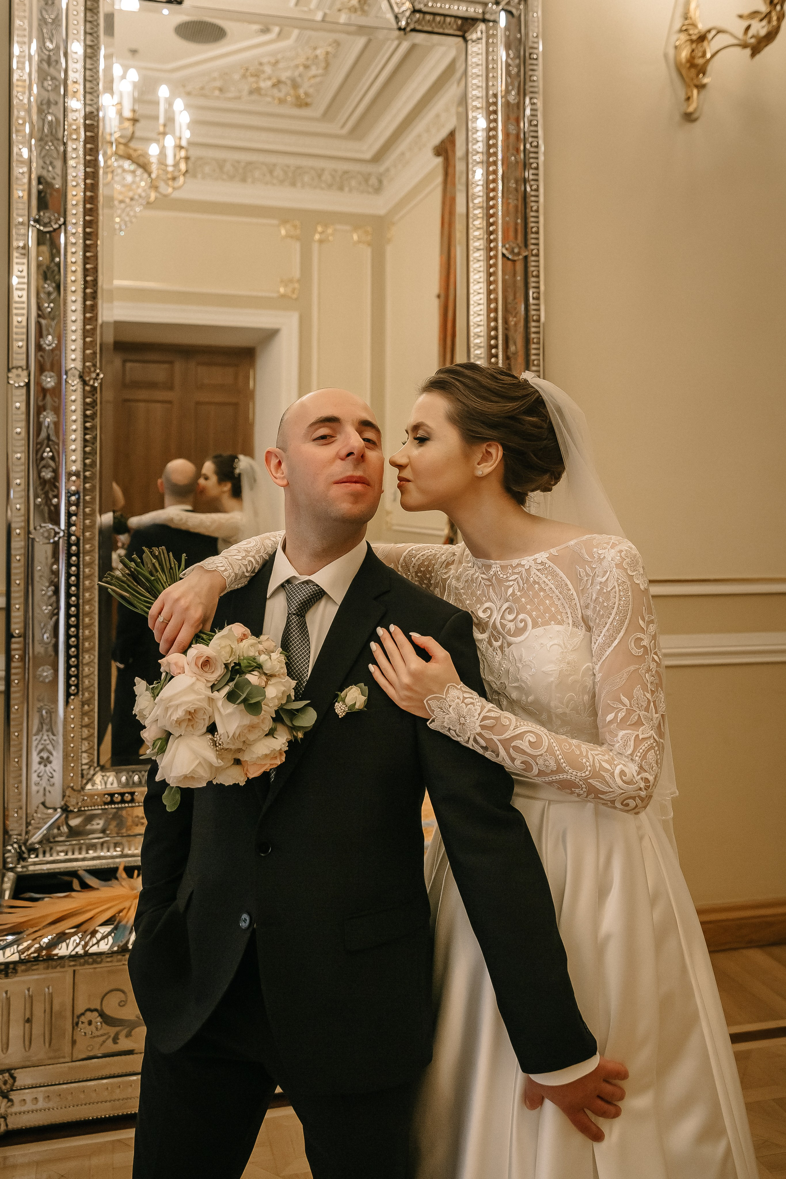 ОКТЯБРЬ | Дворец № 1 Талион, Особняк военного министра. Свадебный фотограф в Санкт-Петербурге Полина Корзухина