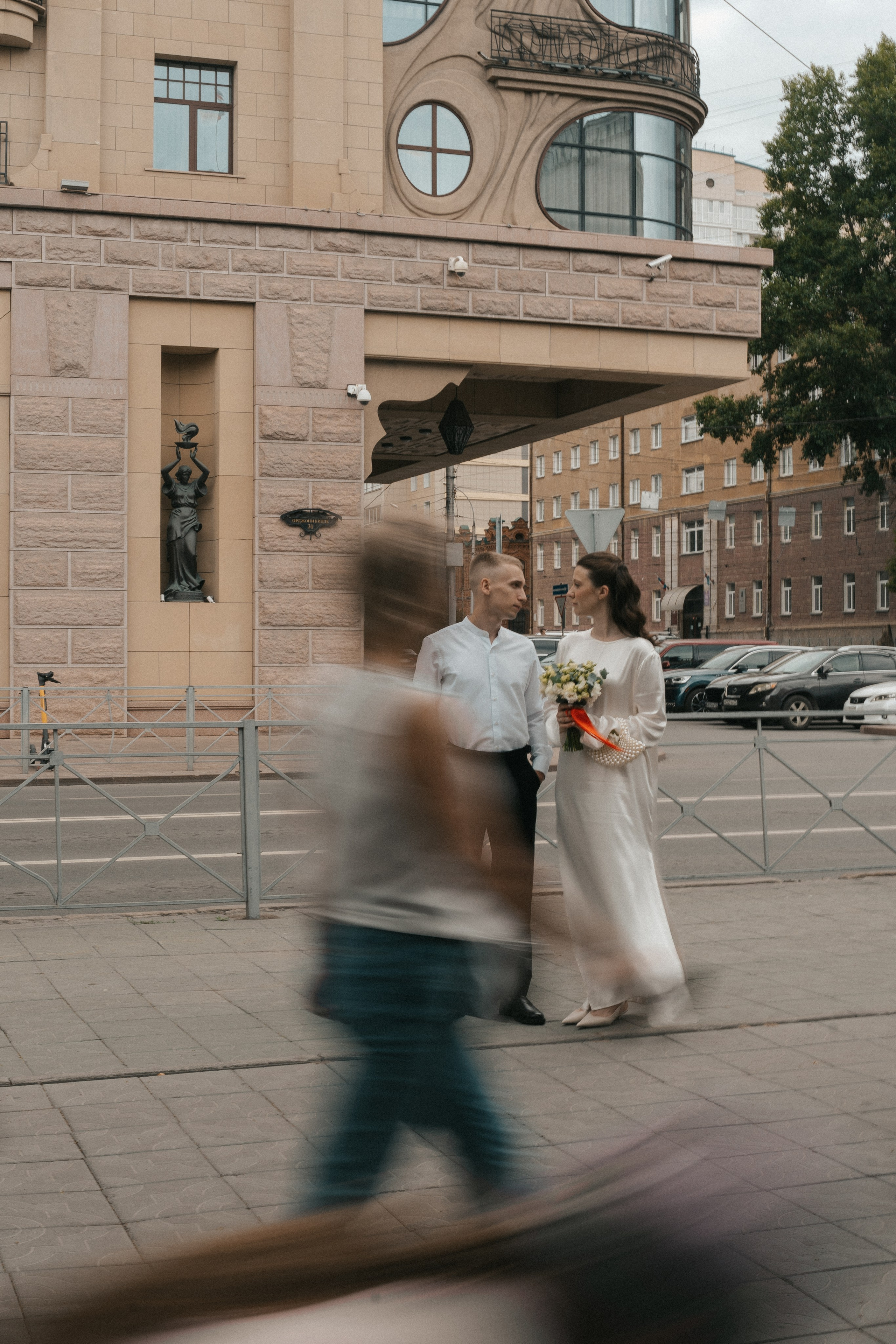 Никита и Аня в городе. Семейный, портретный фотограф Новосибирск. Оля Адова