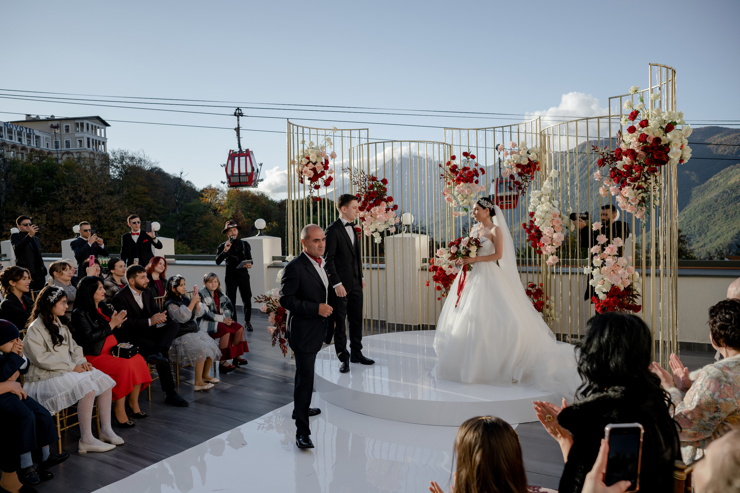 Анатолий & Светлана. Сергей Каба|Свадебный фотограф Сочи - атмосфера торжества остается с в