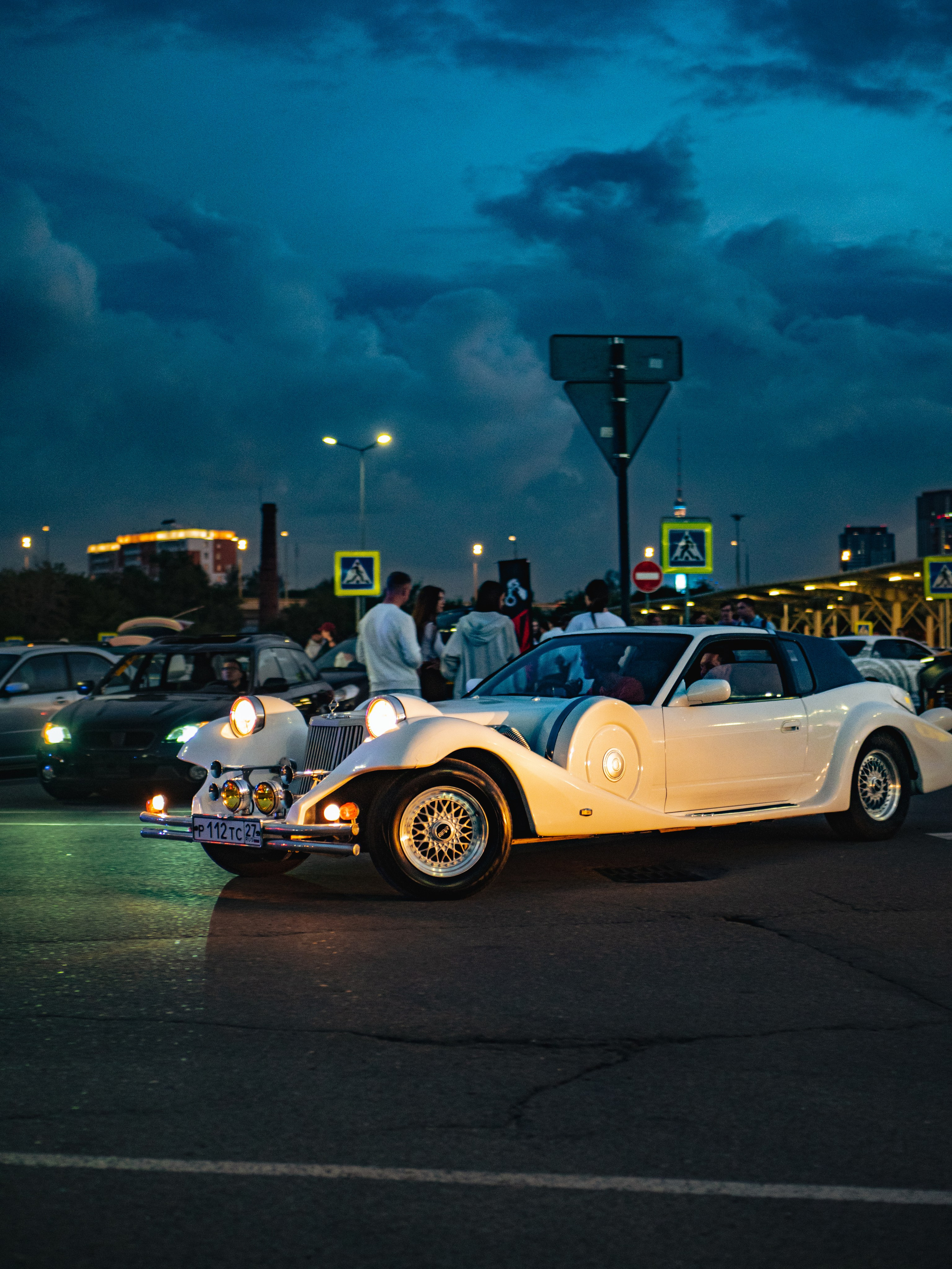 Downfly. Автомобильный фотограф в Москве Максим Москаленко