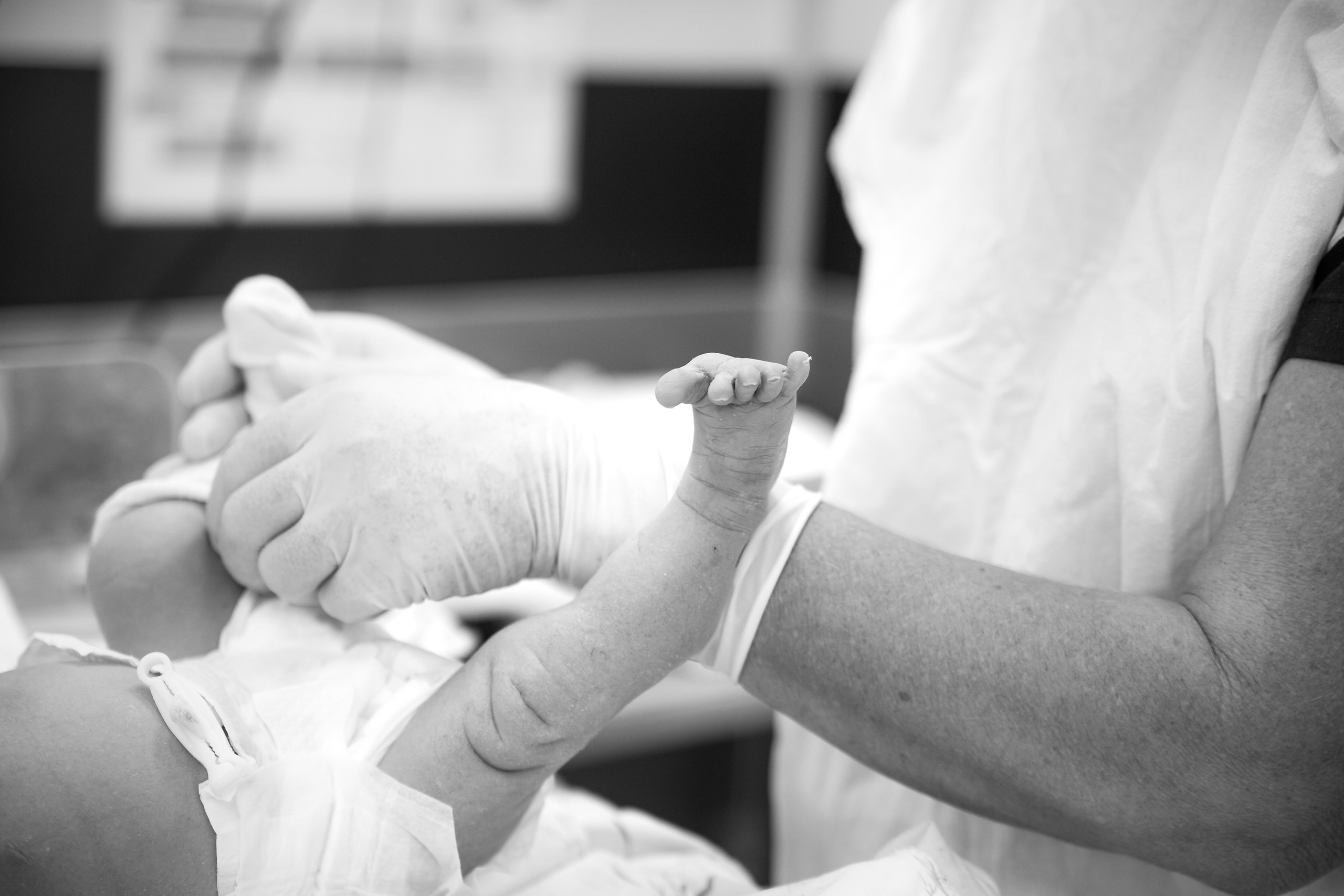 Олеся. Фотосъёмки в роддоме. Семейный фотограф в Калуге Ирина Ушакова. Фотограф на роды