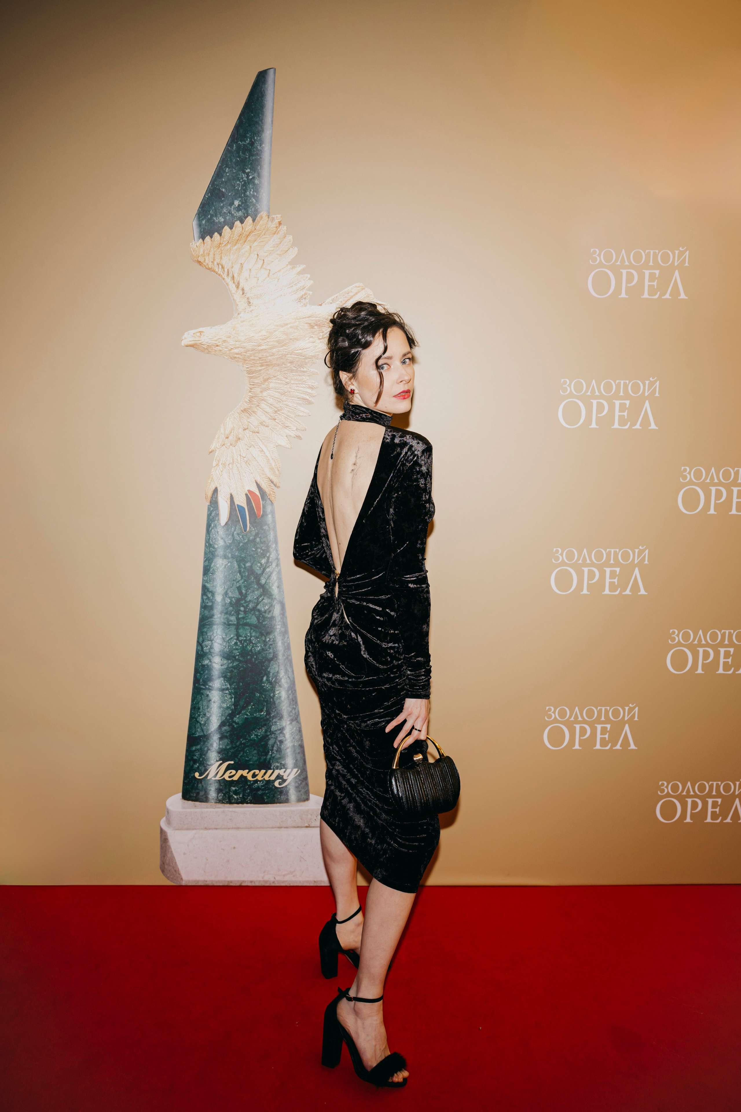 XXIII Церемония Вручения Национальной Премии в Области Кинематографии «Золотой Орел». «Птичка на проводе»: информационный портал в Москве