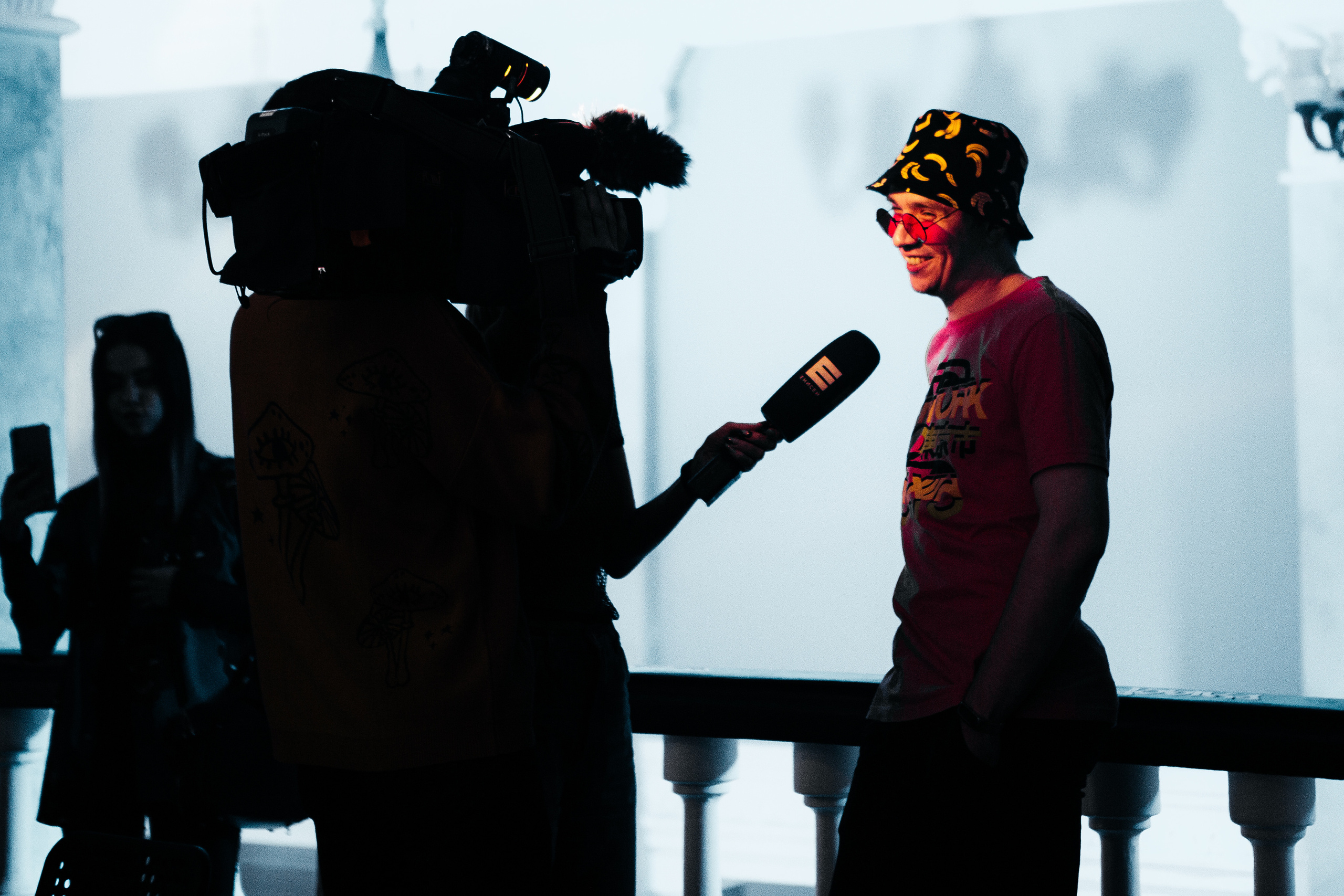 Репортажный фотограф в Красноярске. Съёмка корпоратива, дня рожденья, свадьбы, культурно-массового мероприятия. Репортажная съёмка ярких моментов события, портретная съёмка участников.