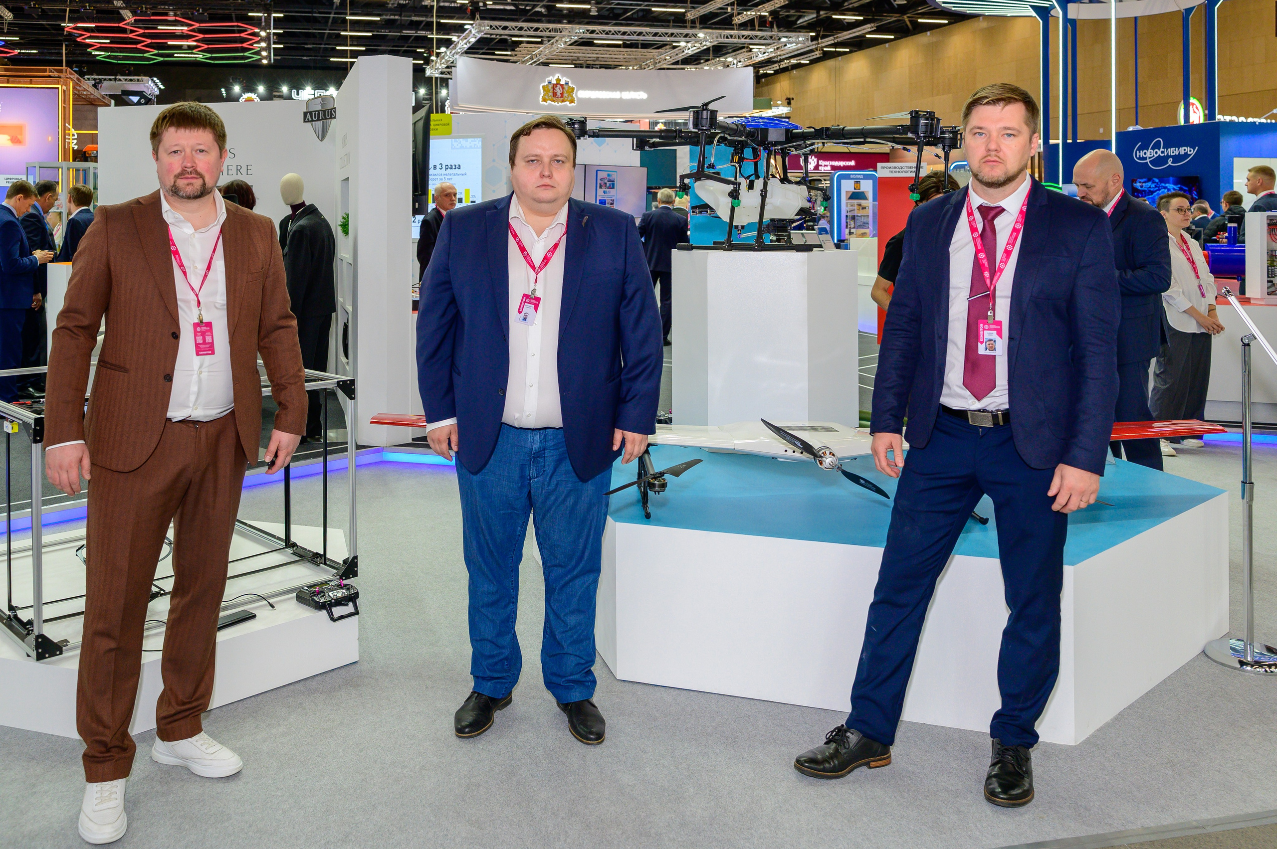 «ИННОПРОМ. Беларусь» — это международная промышленная выставка, объединяющая представителей различных отраслей промышленности, инновационных компаний, инвесторов и государственных структур. Это уникальная платформа для обмена опытом, внедрения новых идей и технологий, что способствует повышению актуальности отрасли и развитию сотрудничества между странами.#БольшаяпромышленнаянеделявМинске @belexpo_by@ph.andrey_puhach #bigindustrialweek #bigindustrialwee