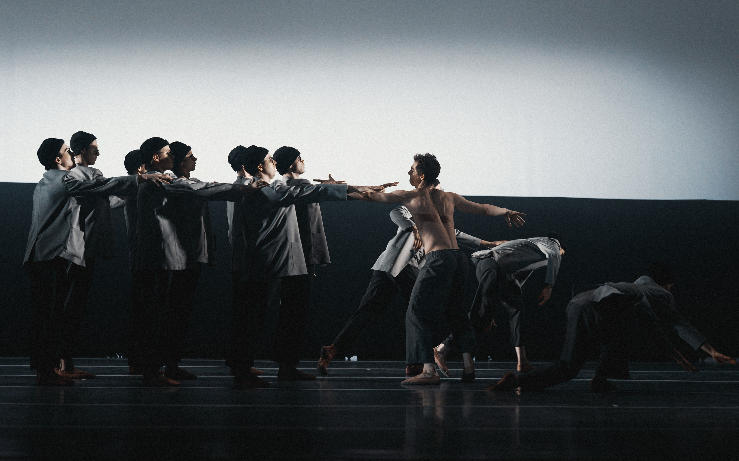 Балет «Симфонические танцы» — хореограф Данил Салимбаев. Театральный фотограф в Санкт-Петербурге Дмитрий Скареднов