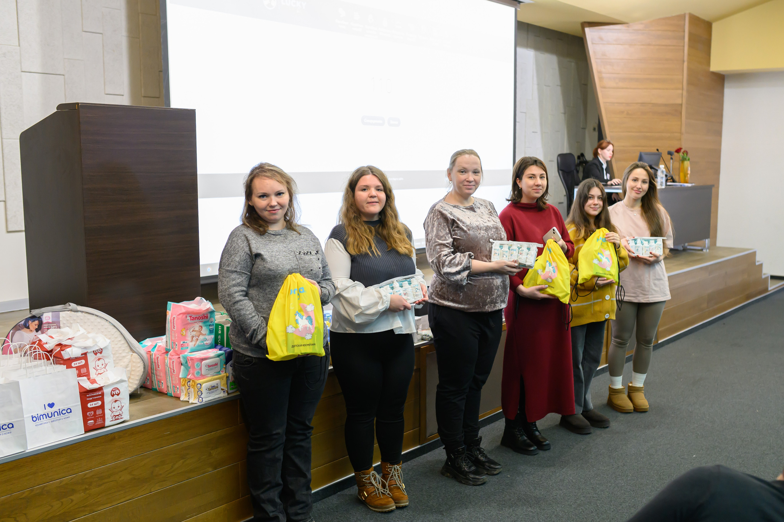 Праздник материнства ноябрь 2025. Профессиональный фотограф Елена Красилина г.Ярославль, г. Рыбинск