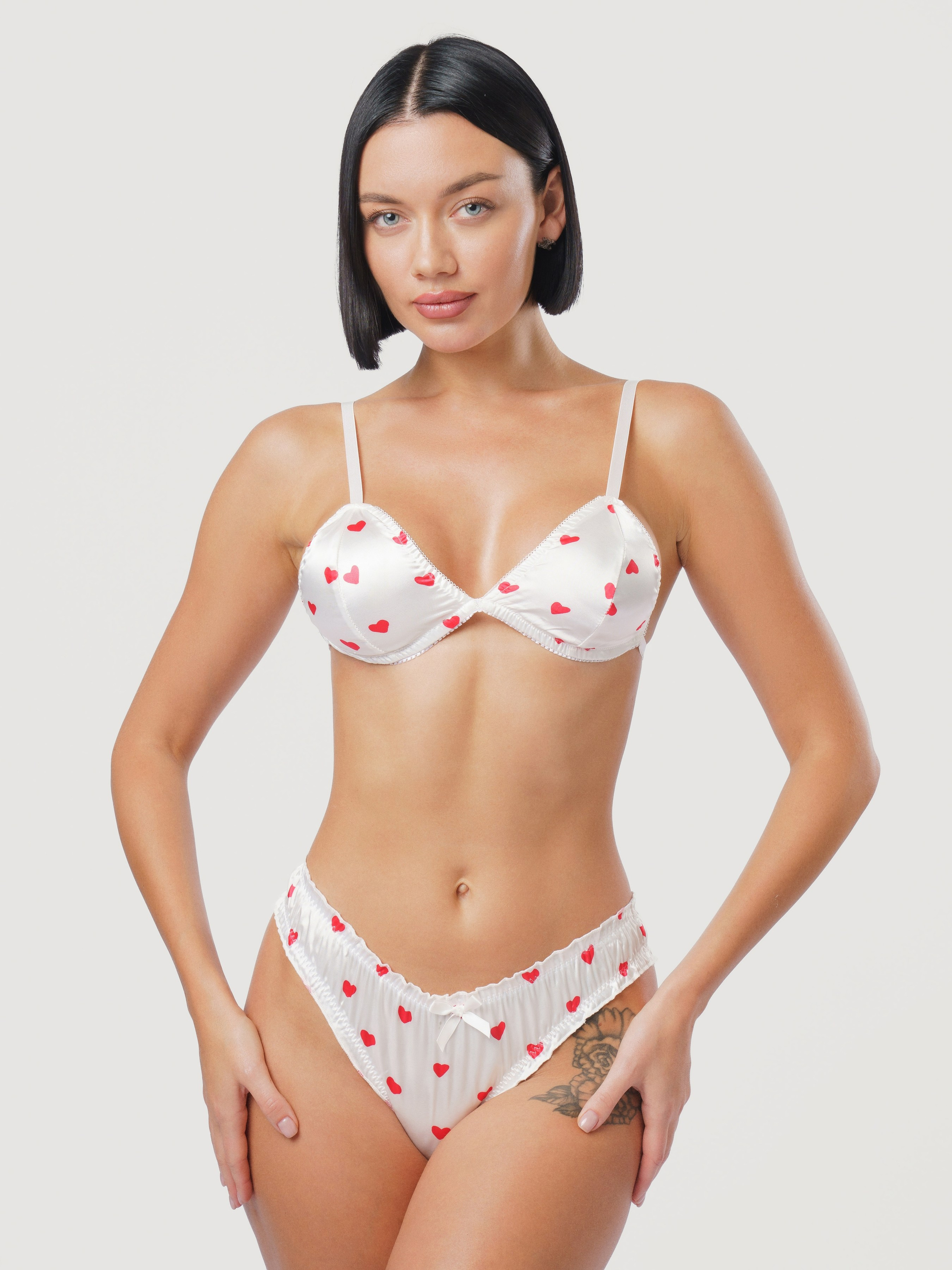 Съёмка белья и боди — фото и видео на моделях для брендов | KED Production. КЕД Студия-контент агентство полного цикла СПБ. Создаём фото, видео и контент, который помогает брендам и селлерам продавать больше