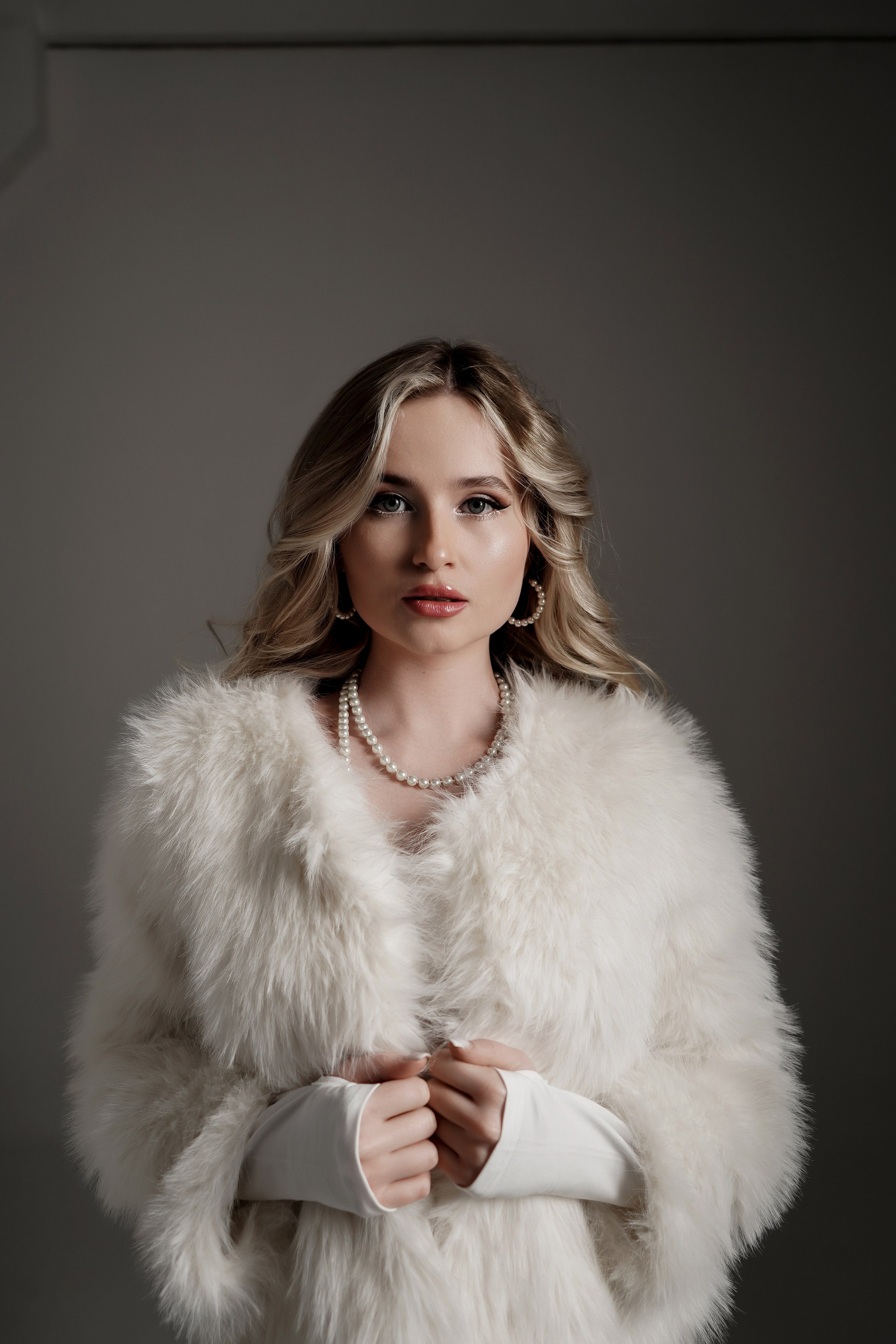 Женский фотограф Ростов-на-Дону. Фотосессия в фотостудии. Анастасия. Свадебный фотограф в Ростове-на-Дону. Таинство Крещения и Венчания, семейные фотосессии. Алёна Чёботова