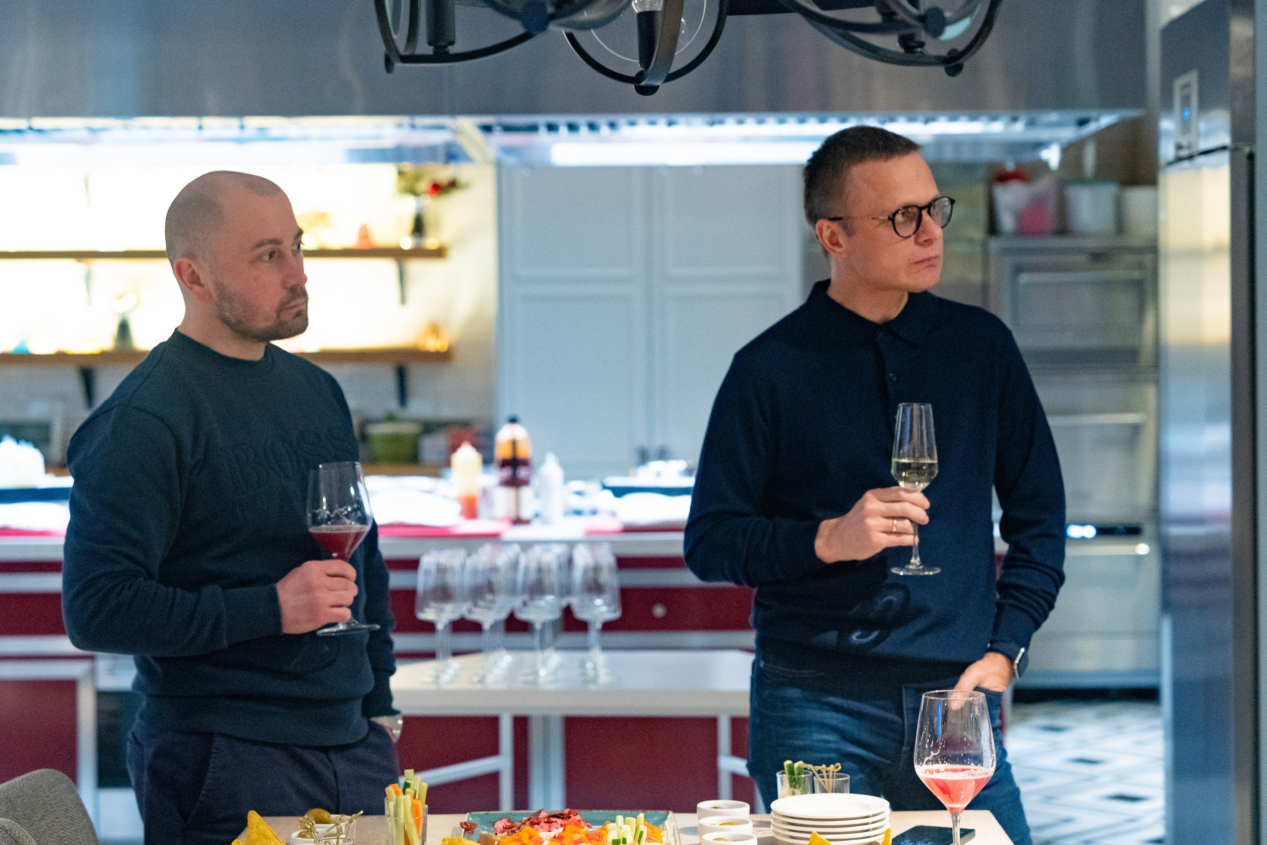 NOVIKOV SCHOOL — Умами зал. Фотограф Никита Комаров