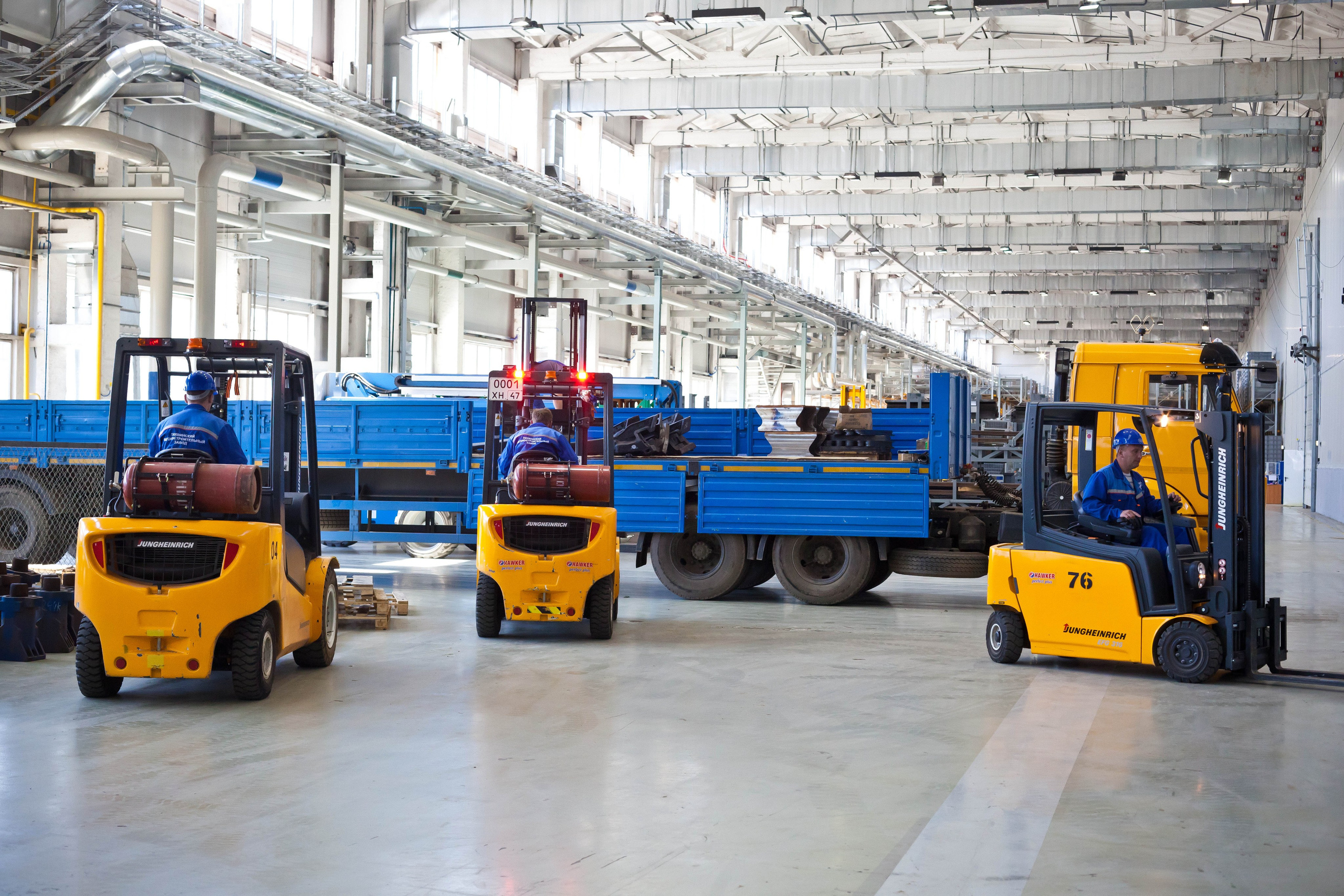 ТИХВИНСКИЙ ВАГОНОСТРОИТЕЛЬНЫЙ ЗАВОД. Рабочая сторона — бизнес портрет и репортаж в Санкт-Петербурге