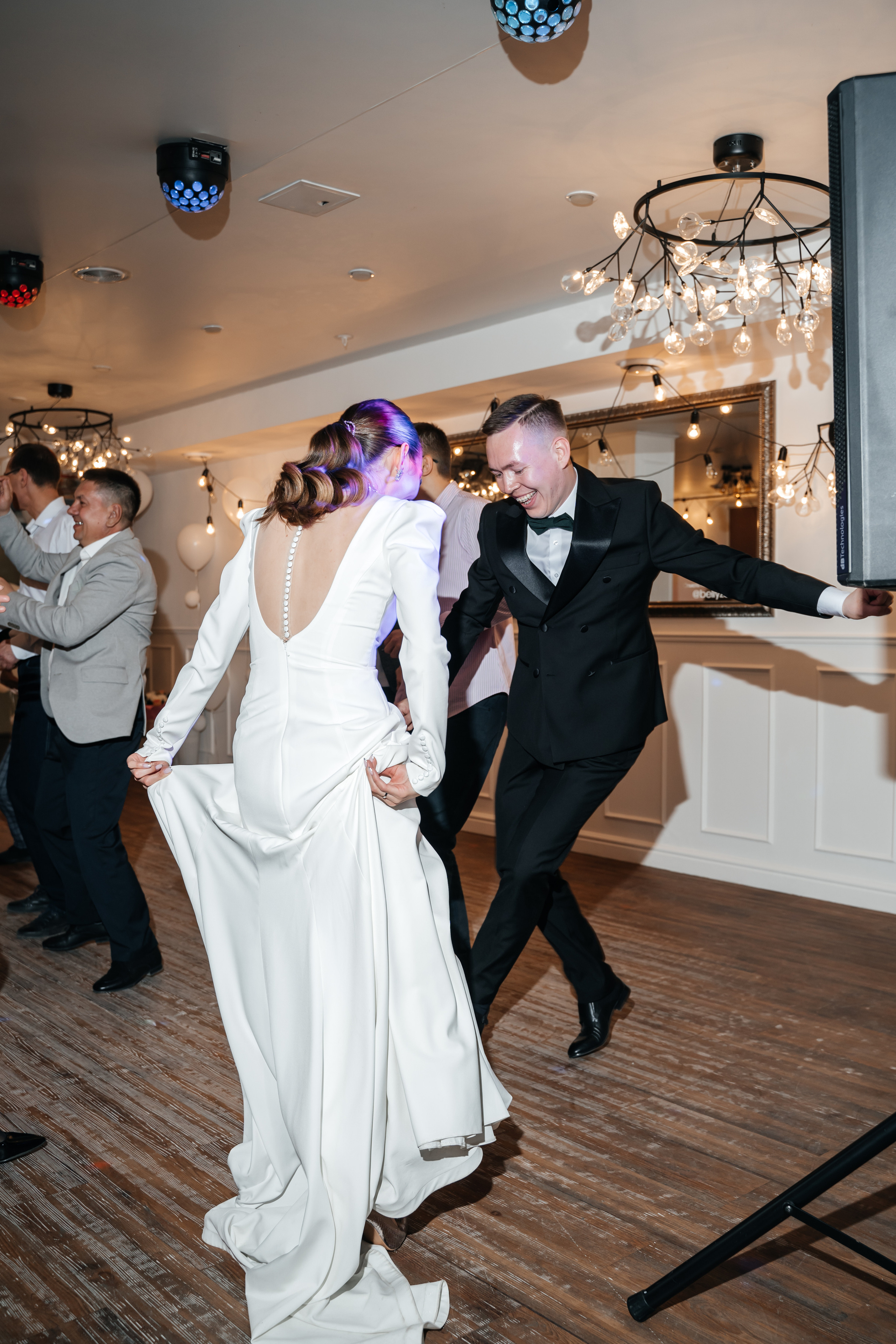 Весна.Жаркий Свадебный день. Свадебный и контент фотограф Серёгина Надежда г. Новосибирск