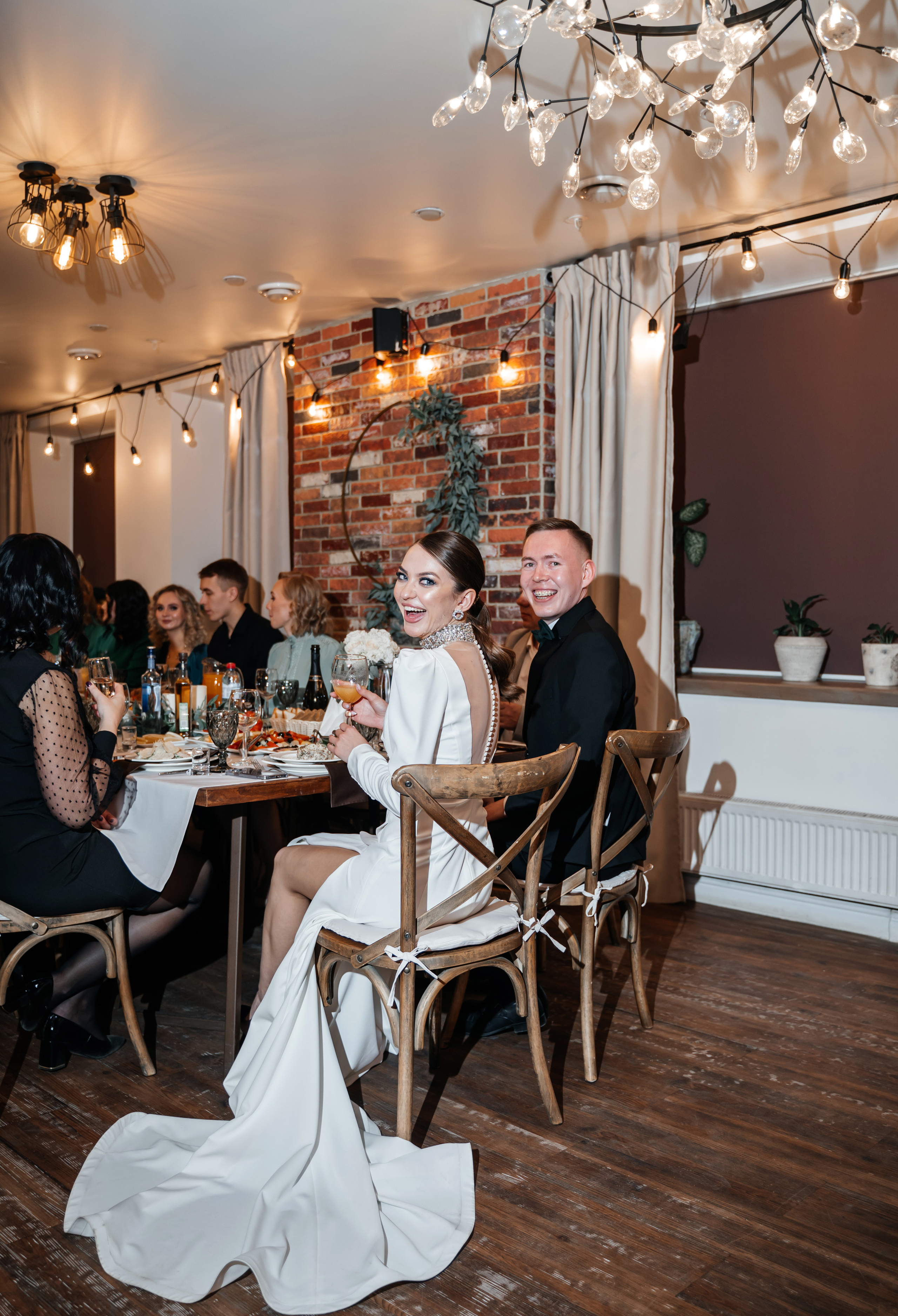 Весна.Жаркий Свадебный день. Свадебный и контент фотограф Серёгина Надежда г. Новосибирск