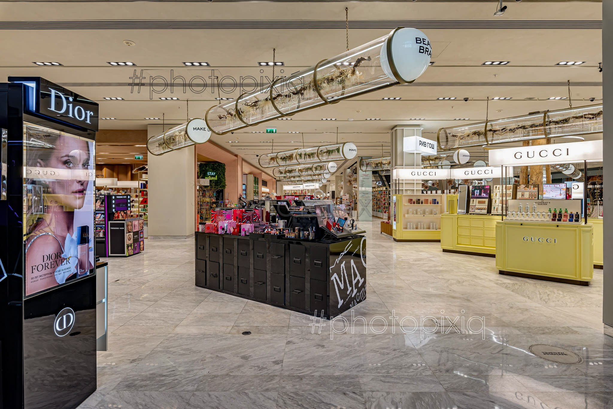 Интерьерная съёмка магазина парфюмерии и косметики Рив Гош. Интерьерная съёмка и виртуальные туры — Интерьерный фотограф Кузнецов Сергей (photopixiq)