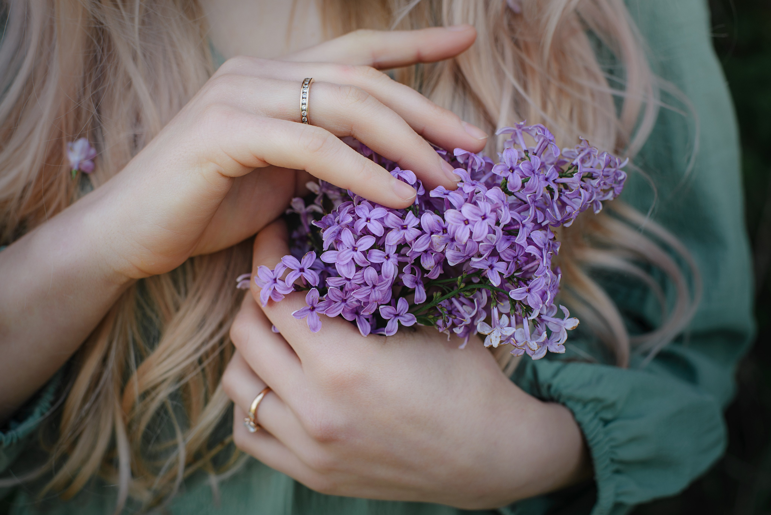 Портретная фотосессия в сирени для Кати. Фотограф Симферополь Крым Ольга Топоривская