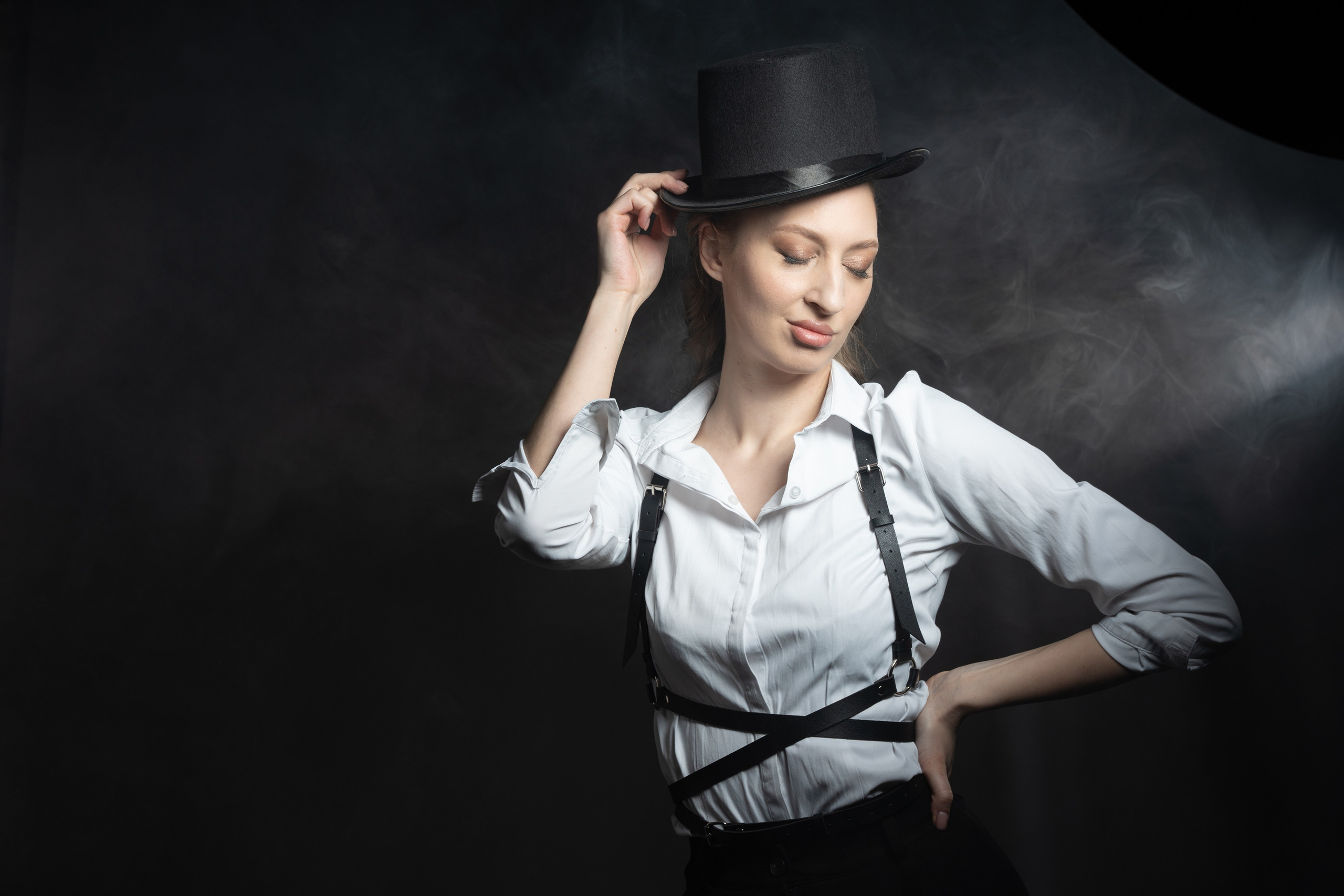 Студийный женский портрет. Тонкая грань между классикой и современностью. Фотограф |Ленинск, Волжский, Волгоград| Наталья Савилова