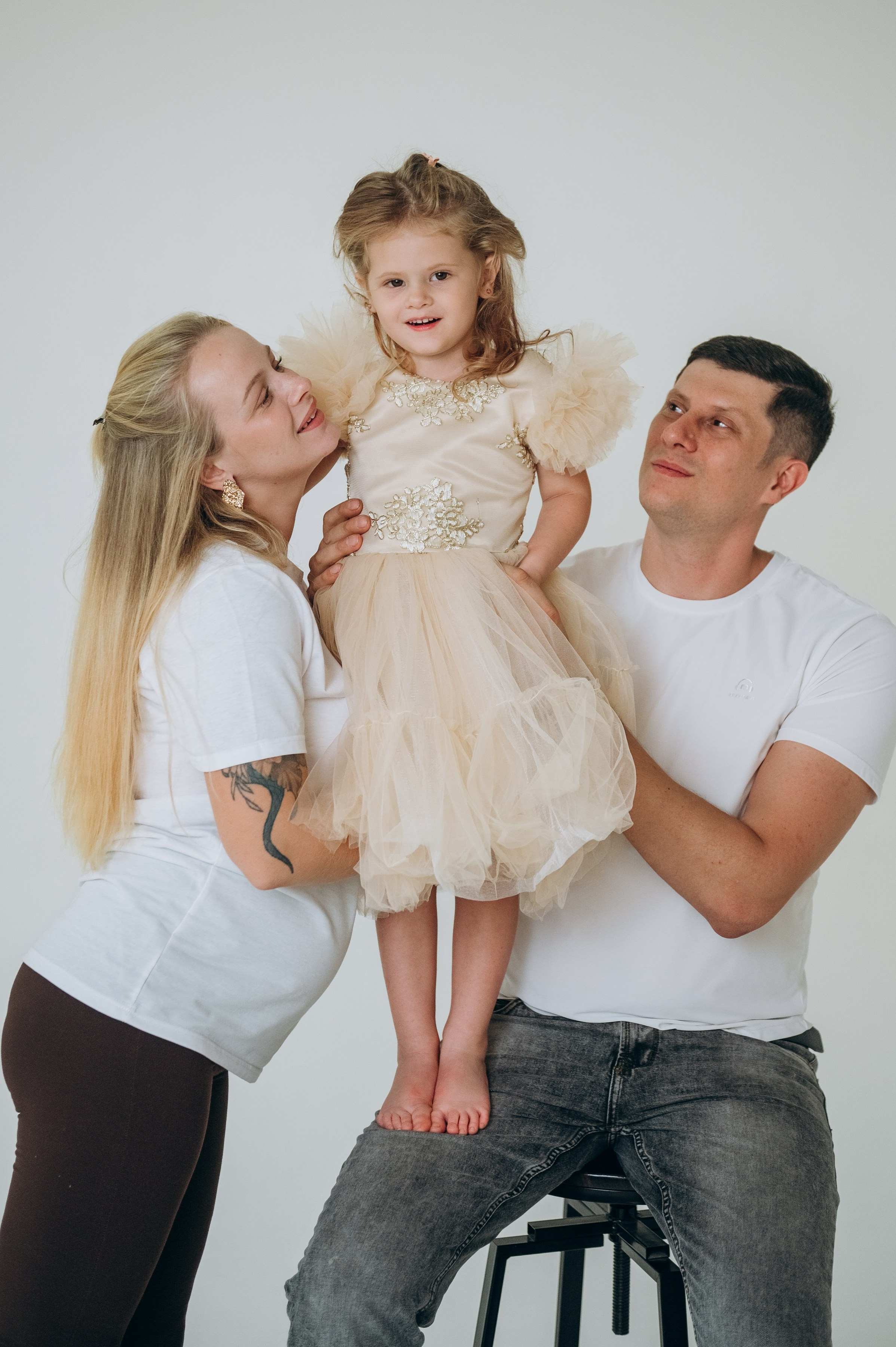 Анютка 3 года. Свадебный и семейный фотограф Камчатка. Фотограф Камчатка