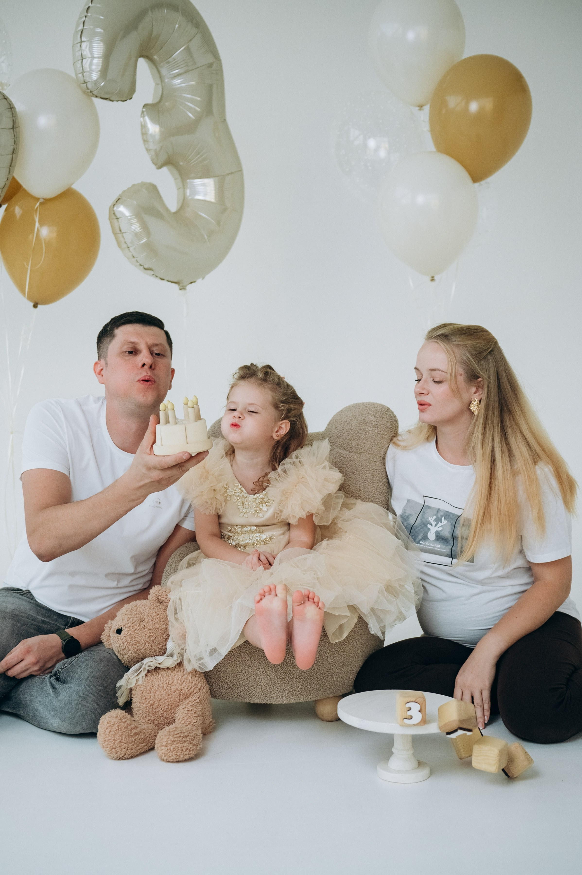Анютка 3 года. Свадебный и семейный фотограф Камчатка. Фотограф Камчатка
