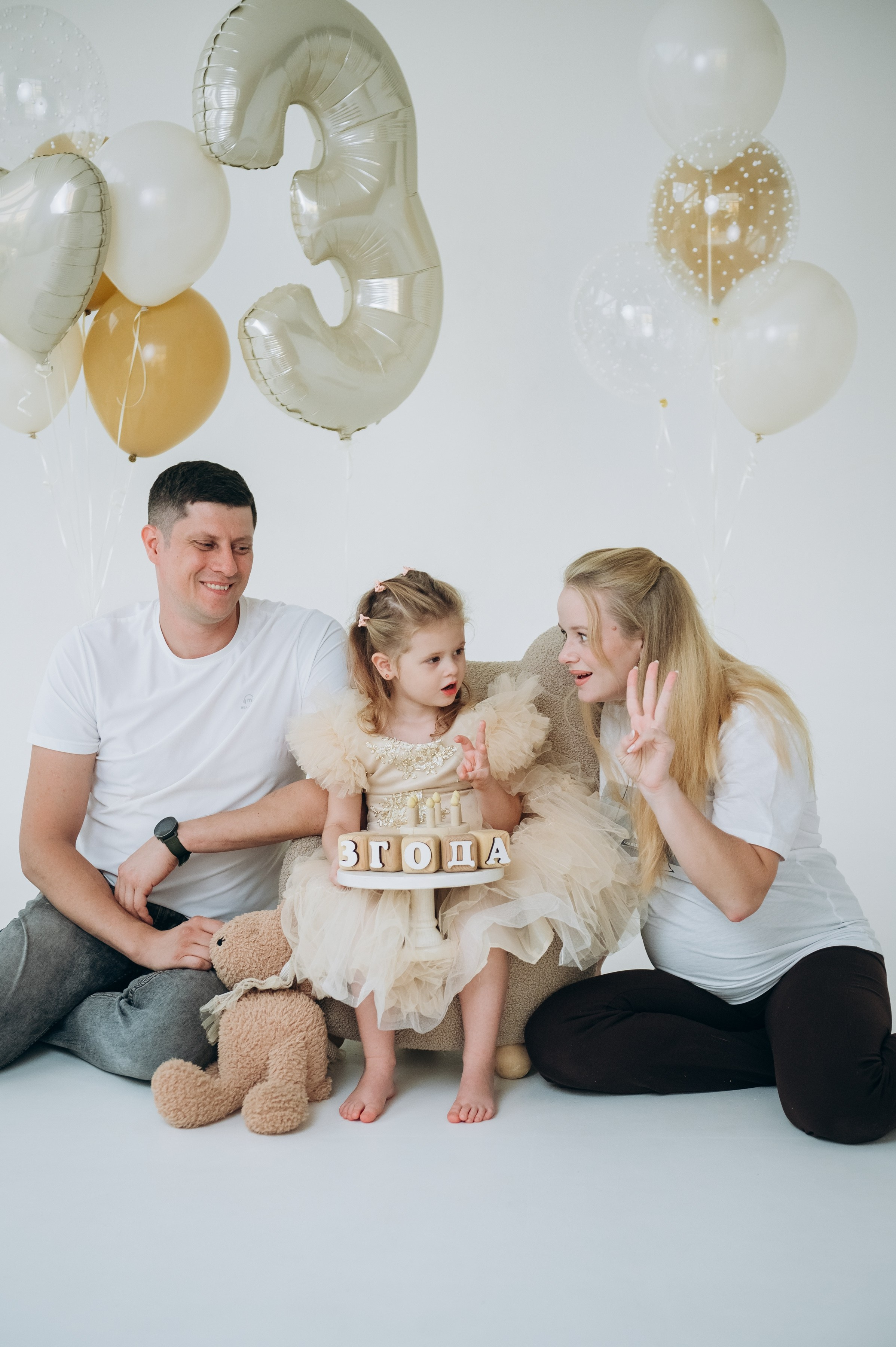 Анютка 3 года. Свадебный и семейный фотограф Камчатка. Фотограф Камчатка