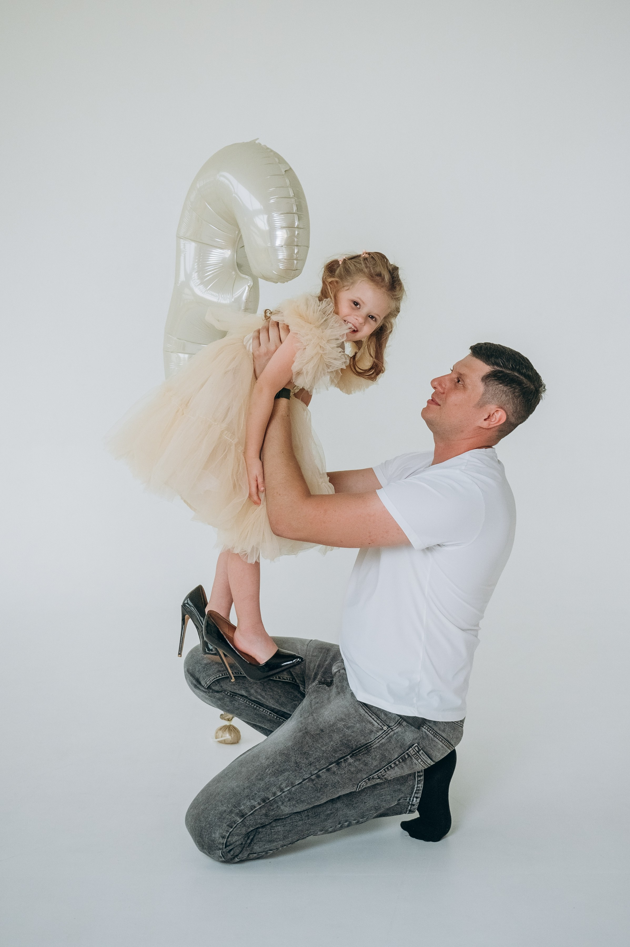 Анютка 3 года. Свадебный и семейный фотограф Камчатка. Фотограф Камчатка
