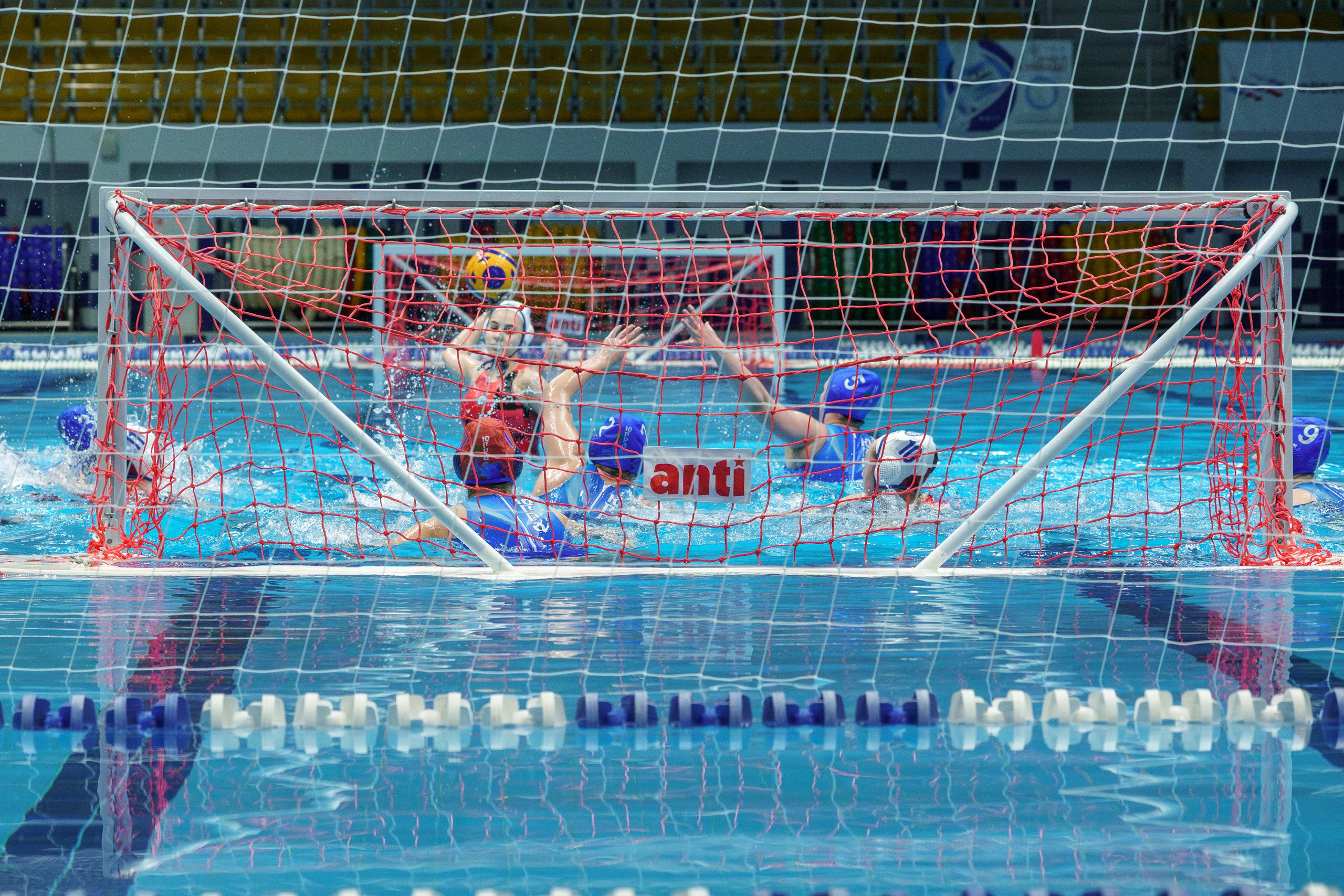 Водное поло. Радочин Эдуард — репортажный фотограф