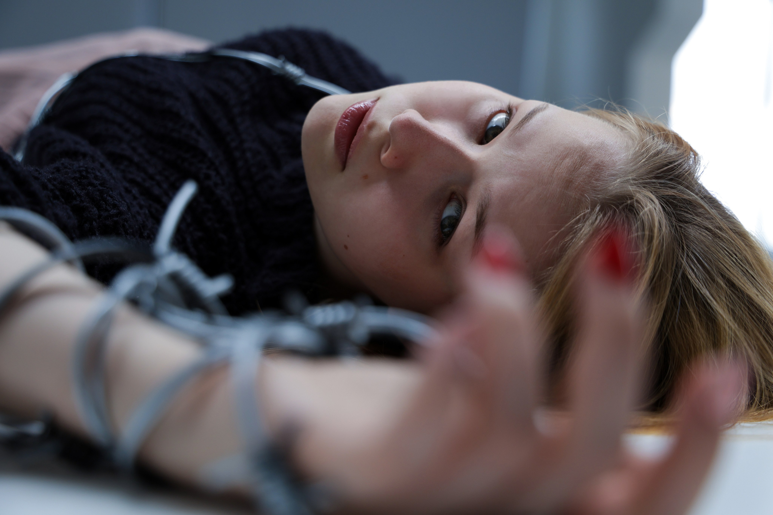 Wires. Portrait photographer based in Toronto — Blinova Mariia