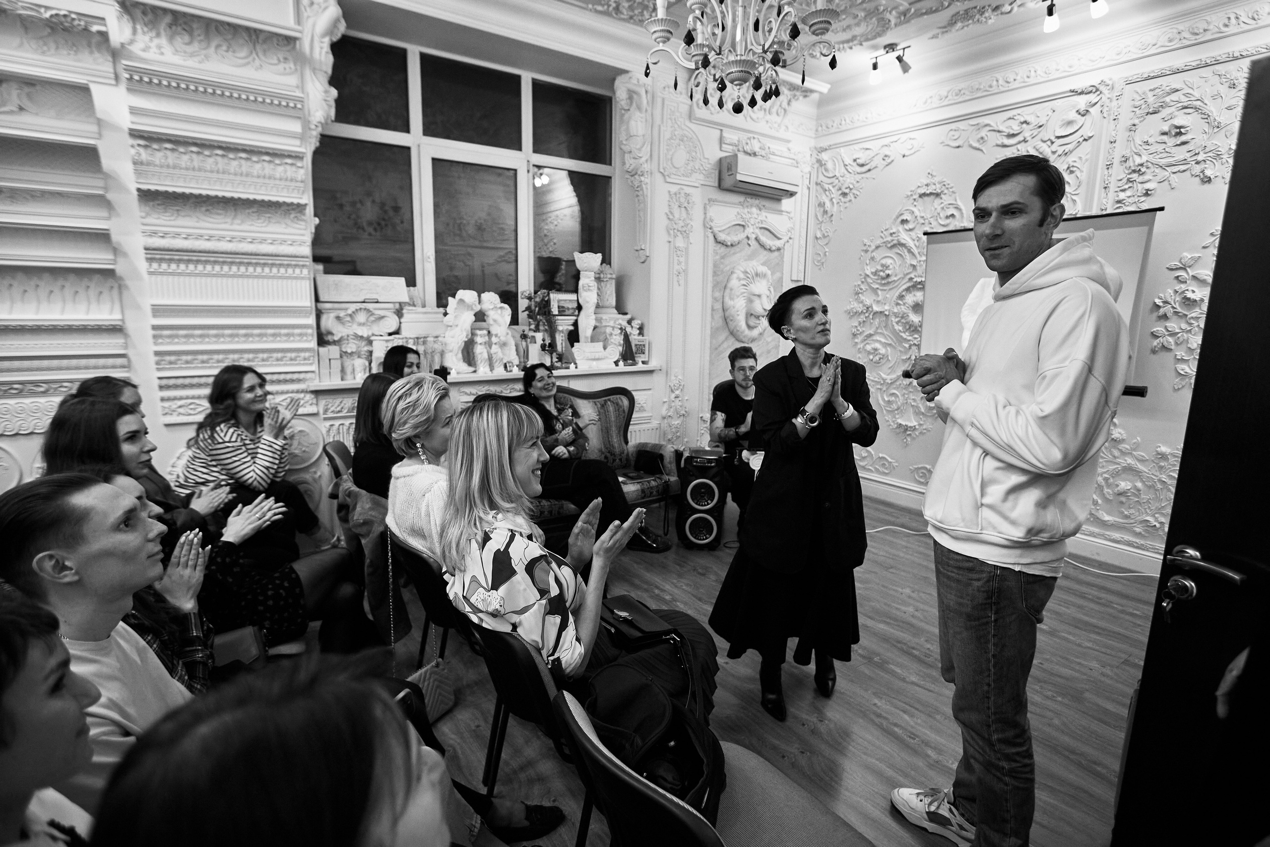 Проект «Соображаем на троих» лекция по А. Чехову в салоне «Аврора». Фотограф Юлия Маринина