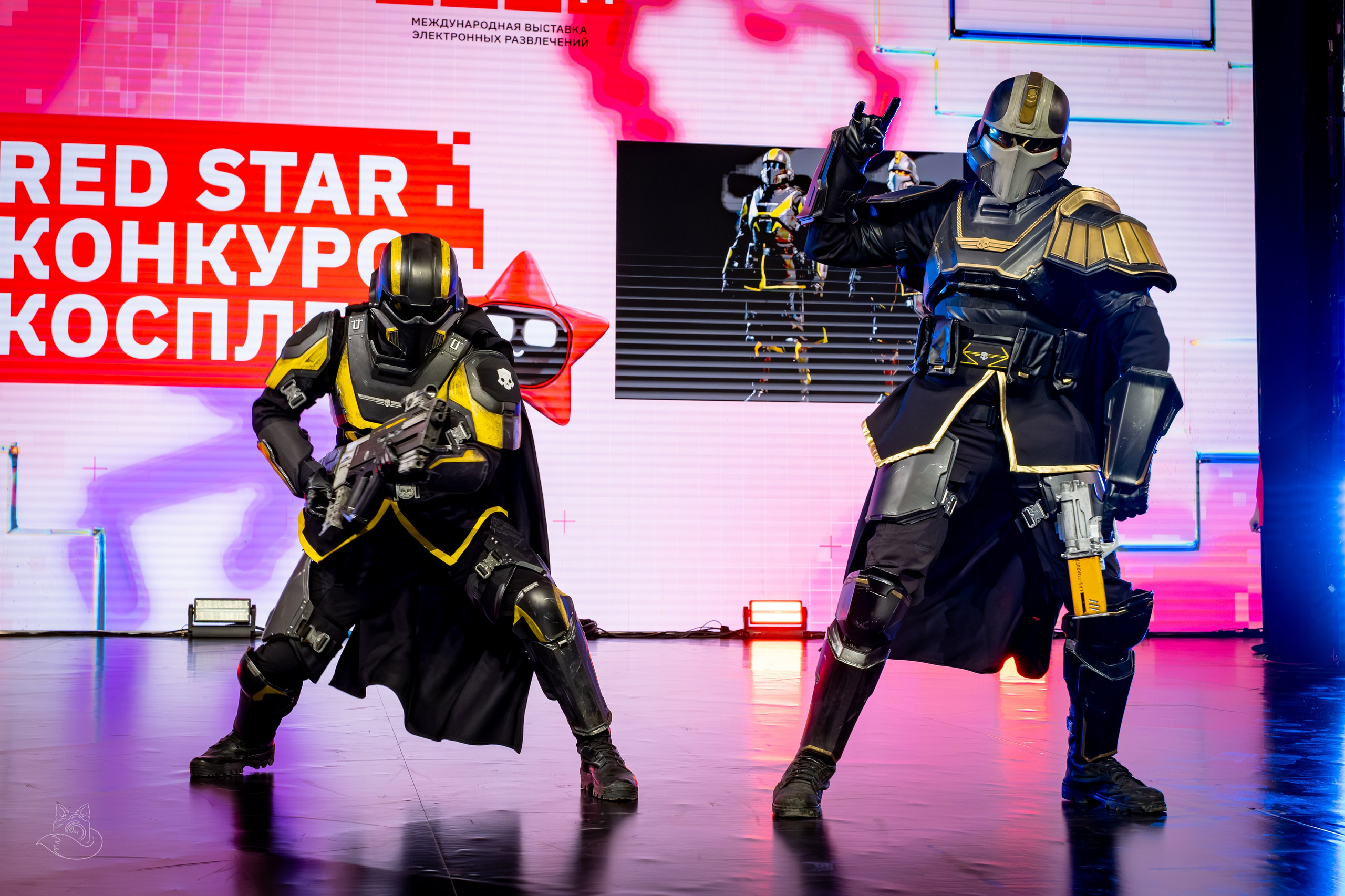 Сцена РЭД ЭКСПО 2024. Косплей фотограф