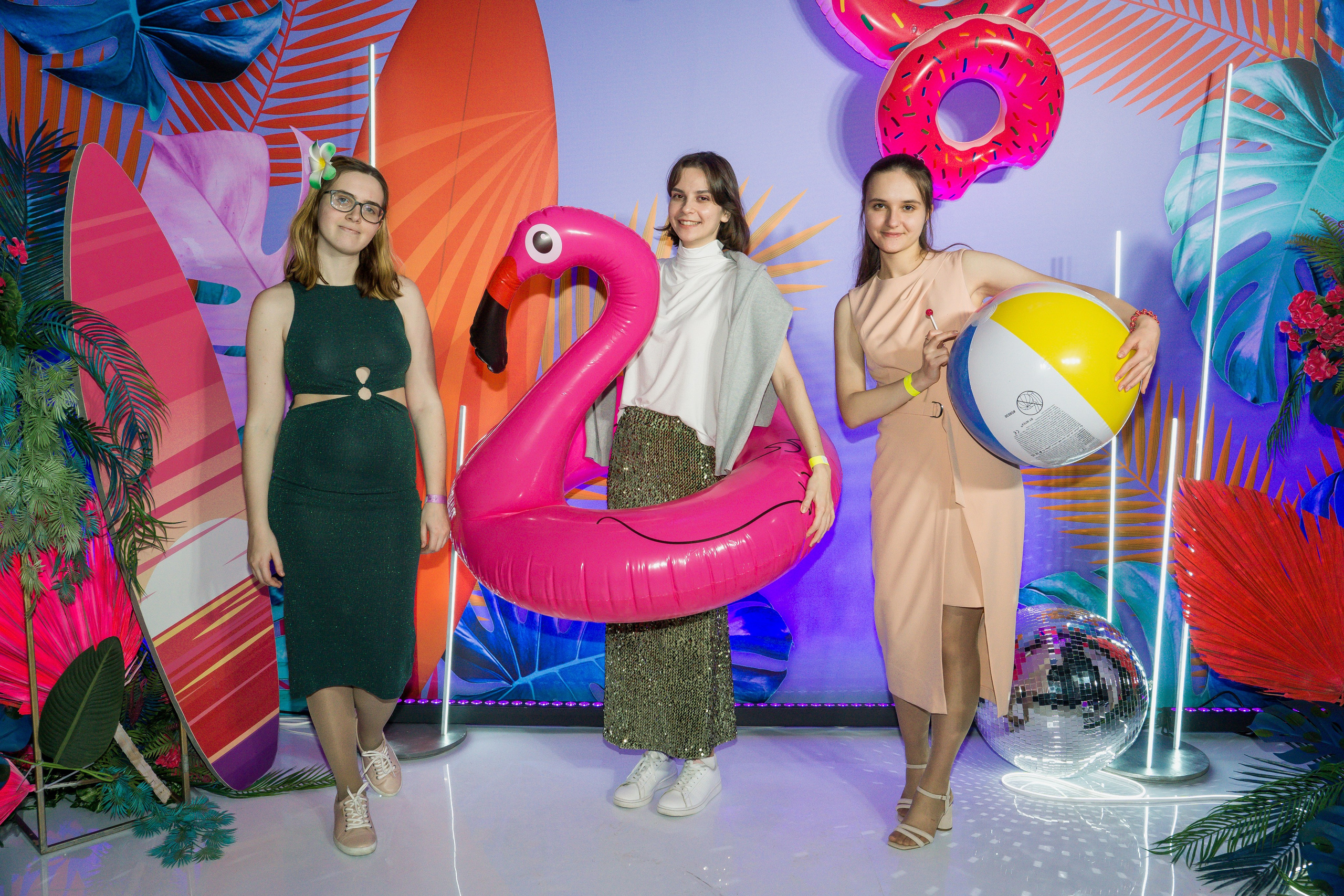 МТС корпоратив Гавайская вечеринка. Фотограф