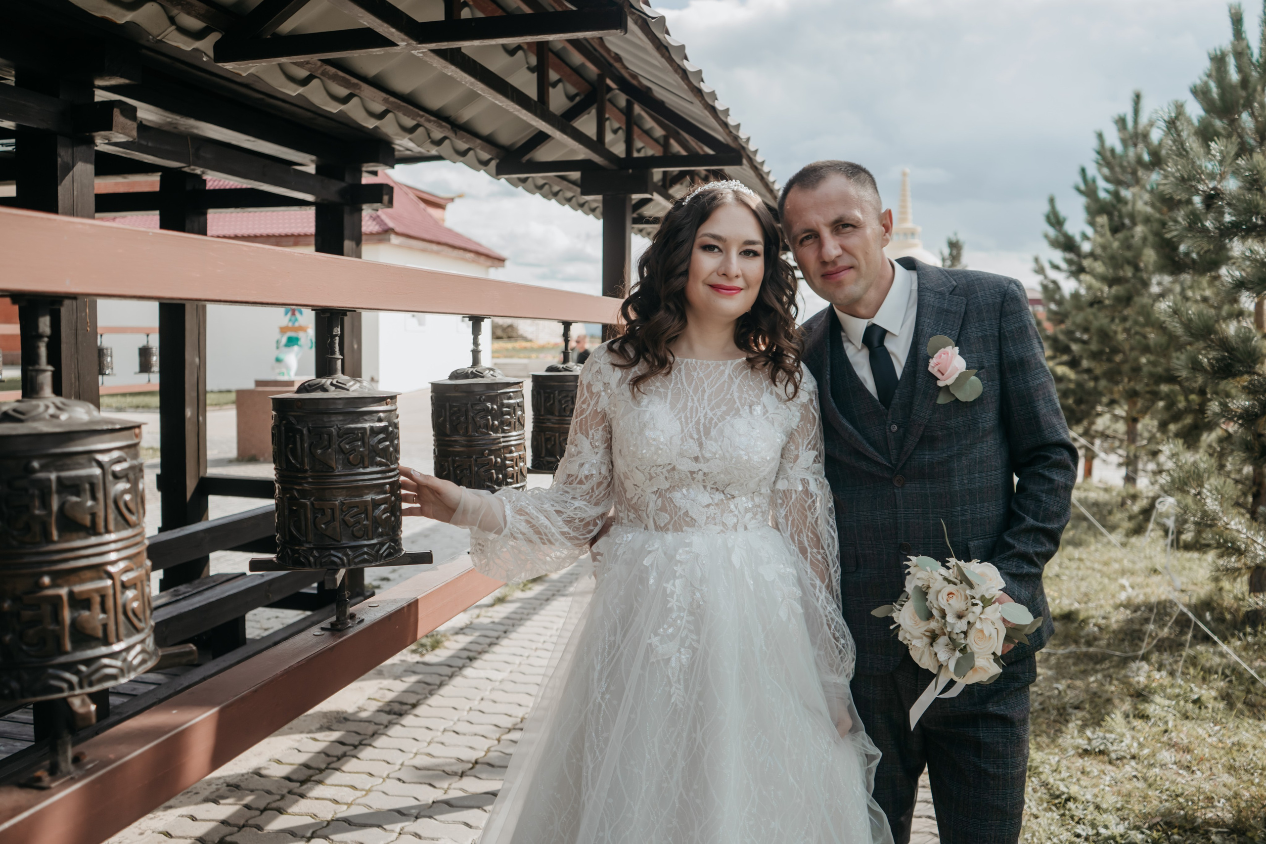 Свадебный фотографии с прогулки в окрестностях Улан-Удэ. Фотограф в Улан-Удэ. Свадебный фотограф в Улан-Удэ