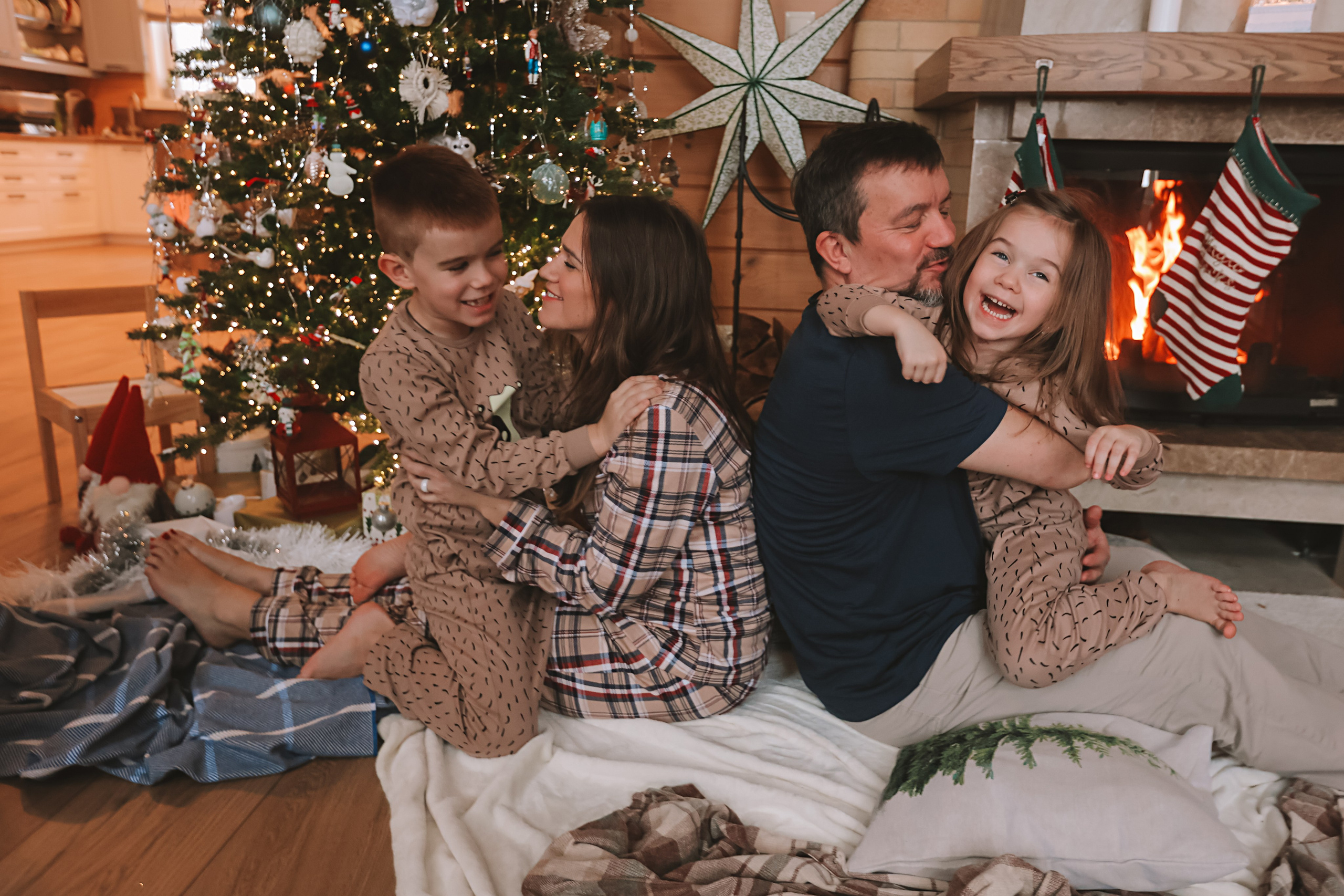 Новогодние традиции. Семейный фотограф Тюмень, фотограф на роды Салмина Мария