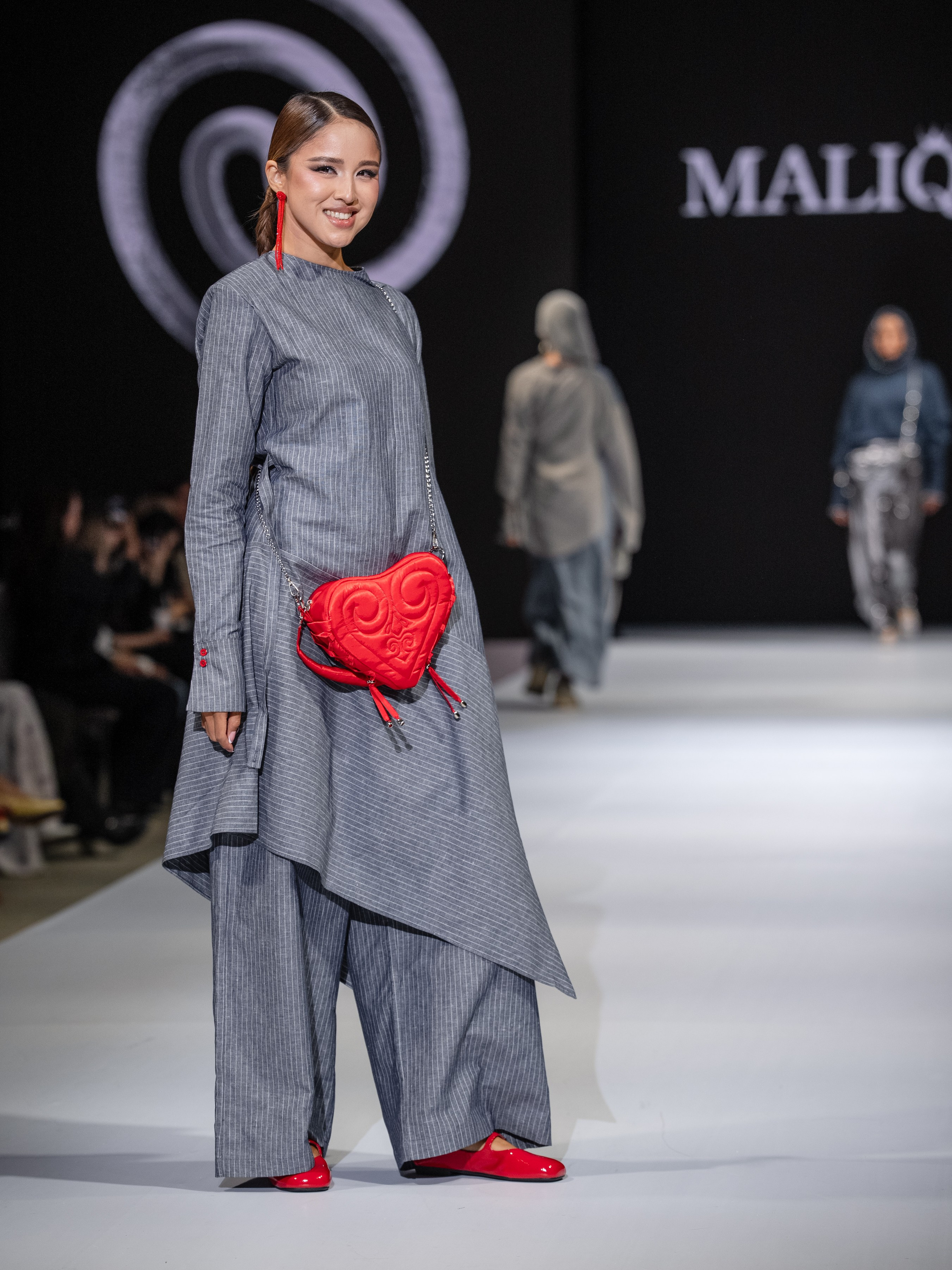 EURASIAN FASHION WEEK Malique. Сайт Алматинского НЮ АРТ, будуар и фэшн фотографа Дениса Карпенко