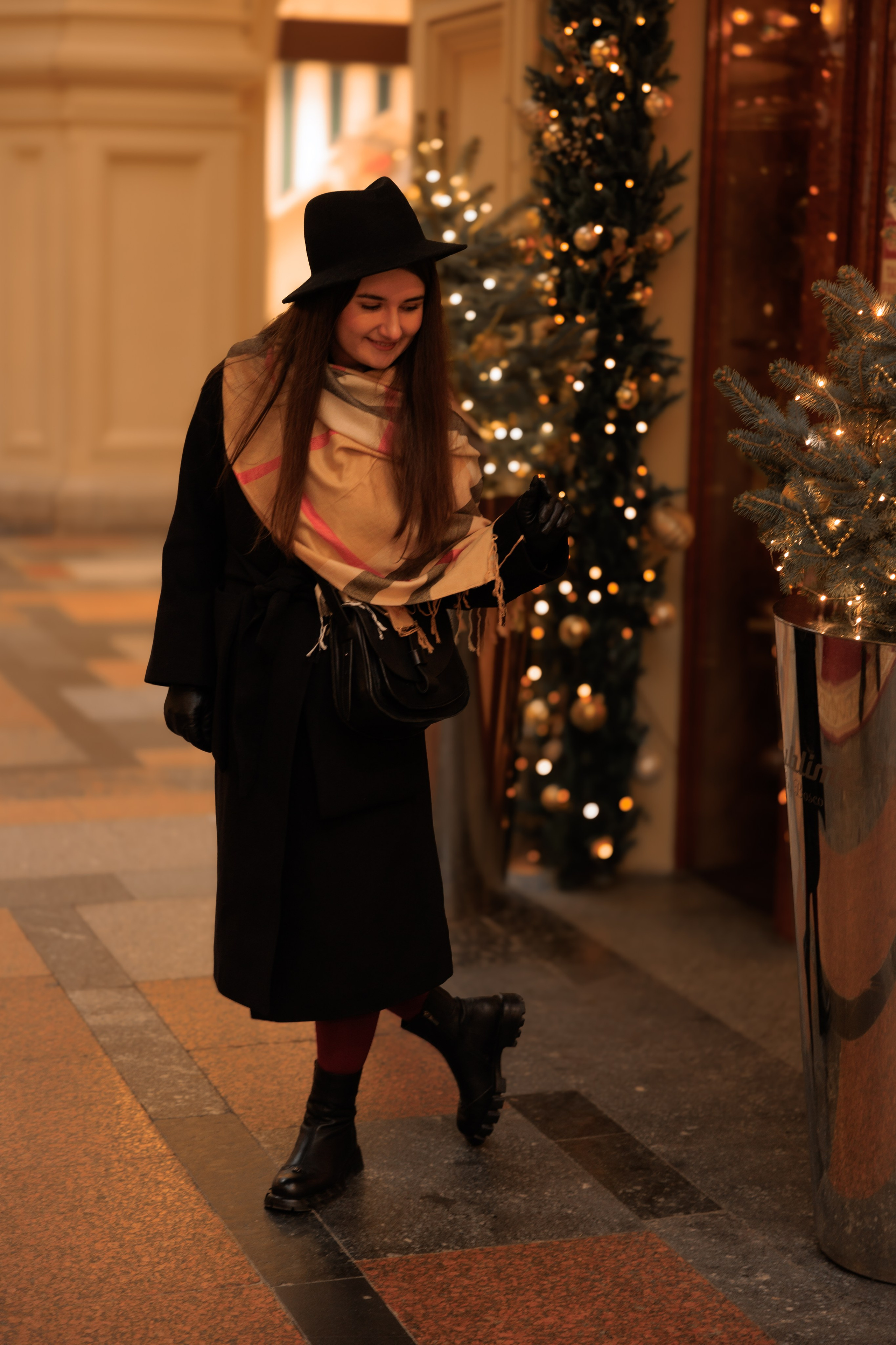 ДАША. Я фотограф из Москвы к Вашим услугам