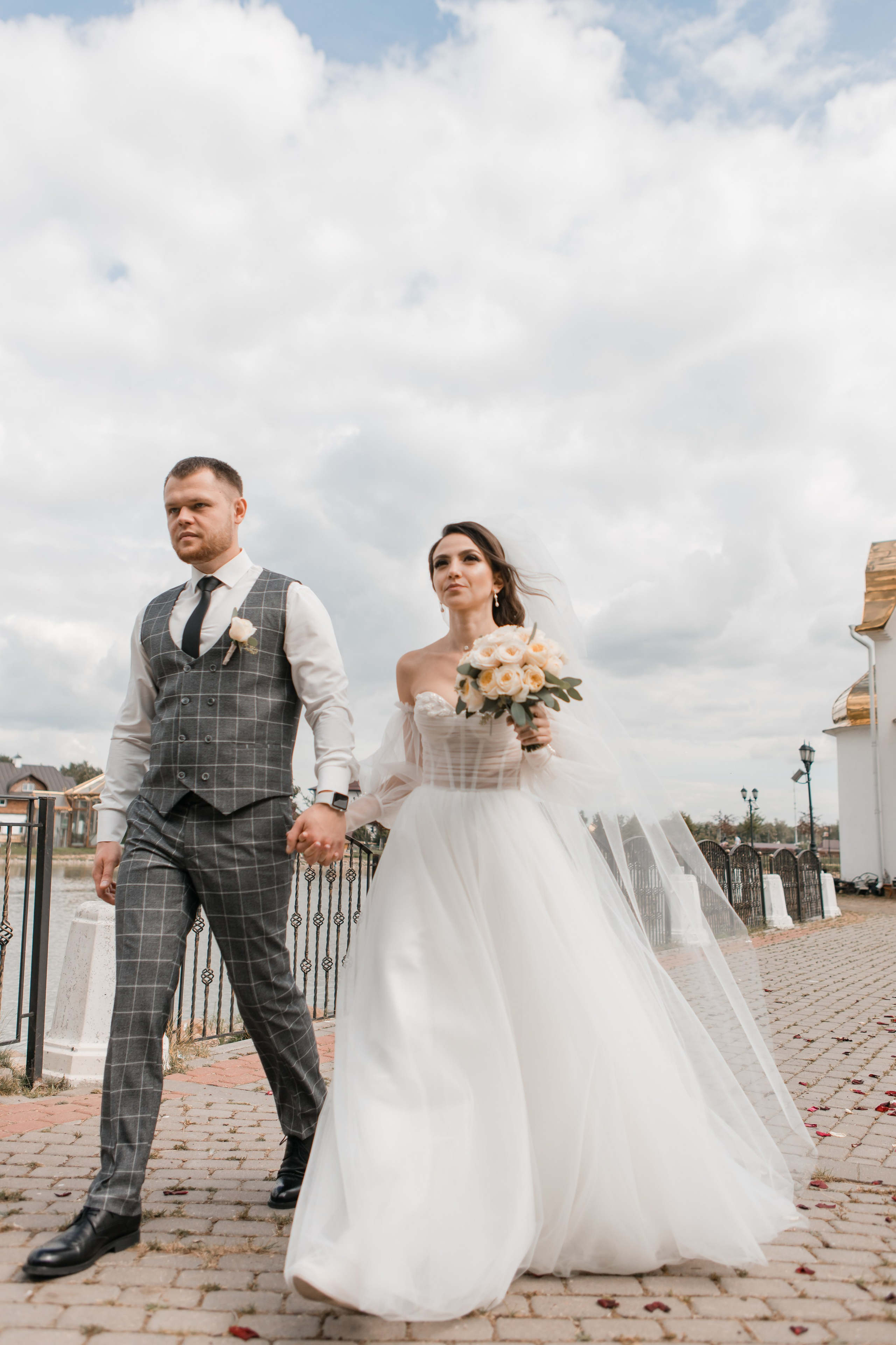 Свадебная фотосессия Сергея и Татьяны. Наша свадебная сказка. Видеосъемка и фотосъемка свадеб. Фотограф и оператор на свадьбу. Видеосъемка подкастов, собственная видео-фотостудии. Предметная фотосъемка