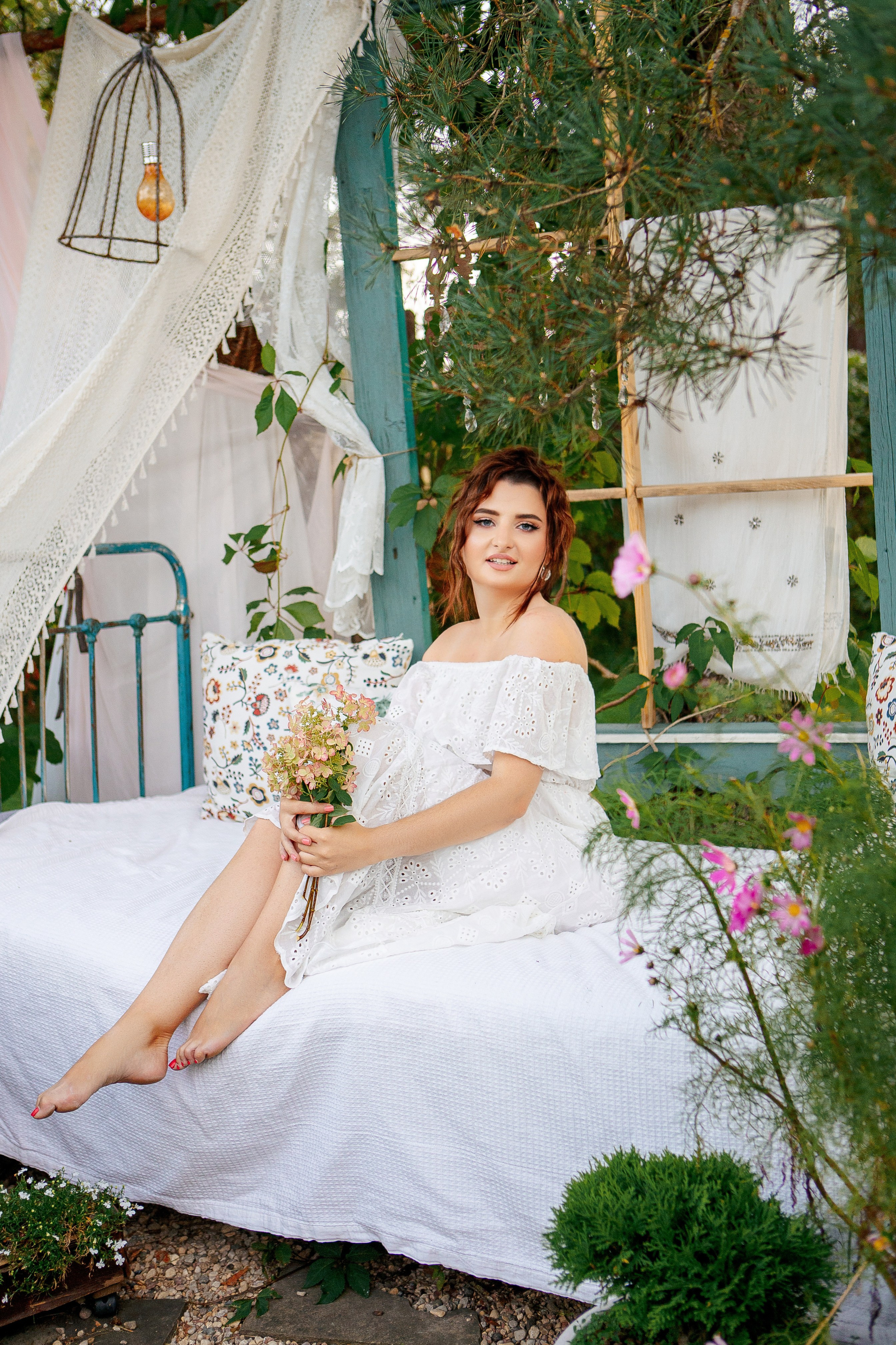 Александра в райском саду. Семейный детский фотограф. Фотосессия в Минске