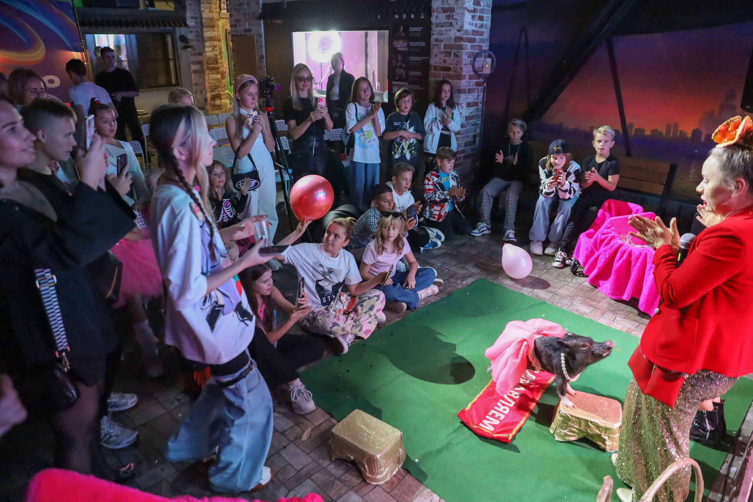 ДЕНЬ РОЖДЕНИЯ ЕВЫ В КРБ. Фотограф мероприятий Ирина Каширина