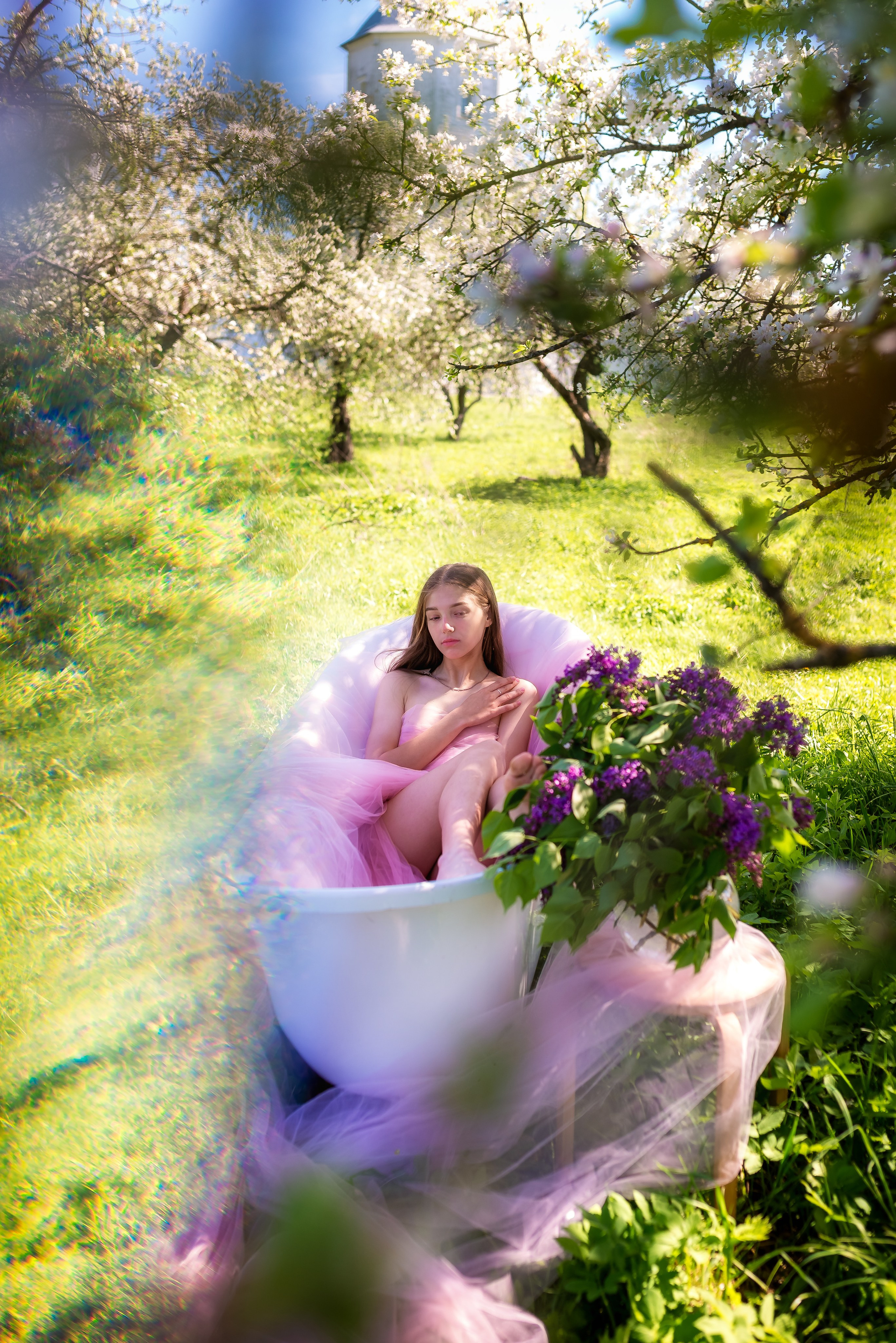 Сирень и ванна в садах. Женский фотограф Крещение Венчание Москва Брянск