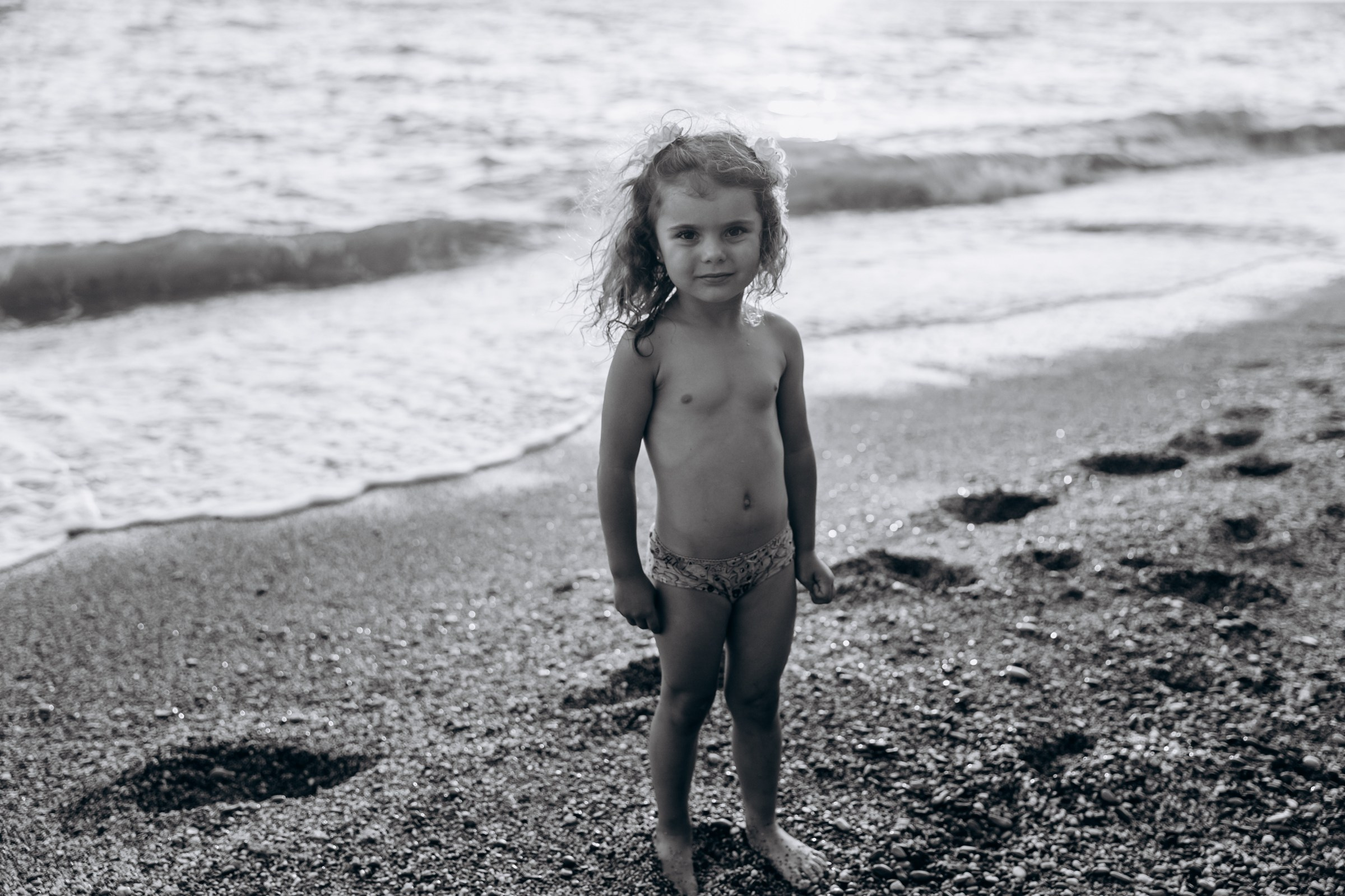 Дети и семьи. На моих фотографиях дети всегда улыбаются и смеются по-настоящему. Я знаю что для этого нужно. Применяю секретный секрет). Фотограф в Крыму — Федор зайцев. Свадебная, семейная и портретная съёмка. Фотографии для контента, для бизнеса. Корпоративная съёмка