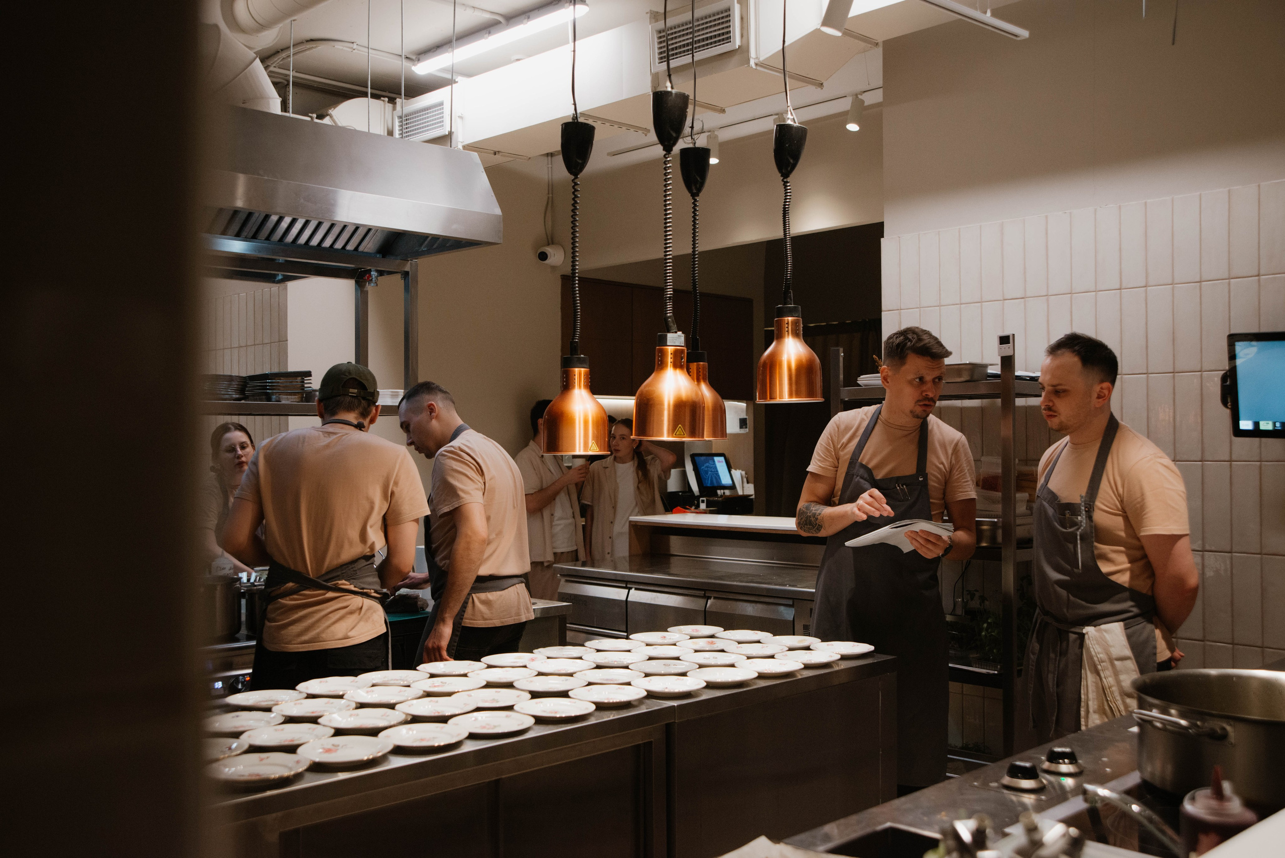 Шеф-тейбл в ресторане La Volte. Ксения Glossa. Портретный и репортажный фотограф в Самаре