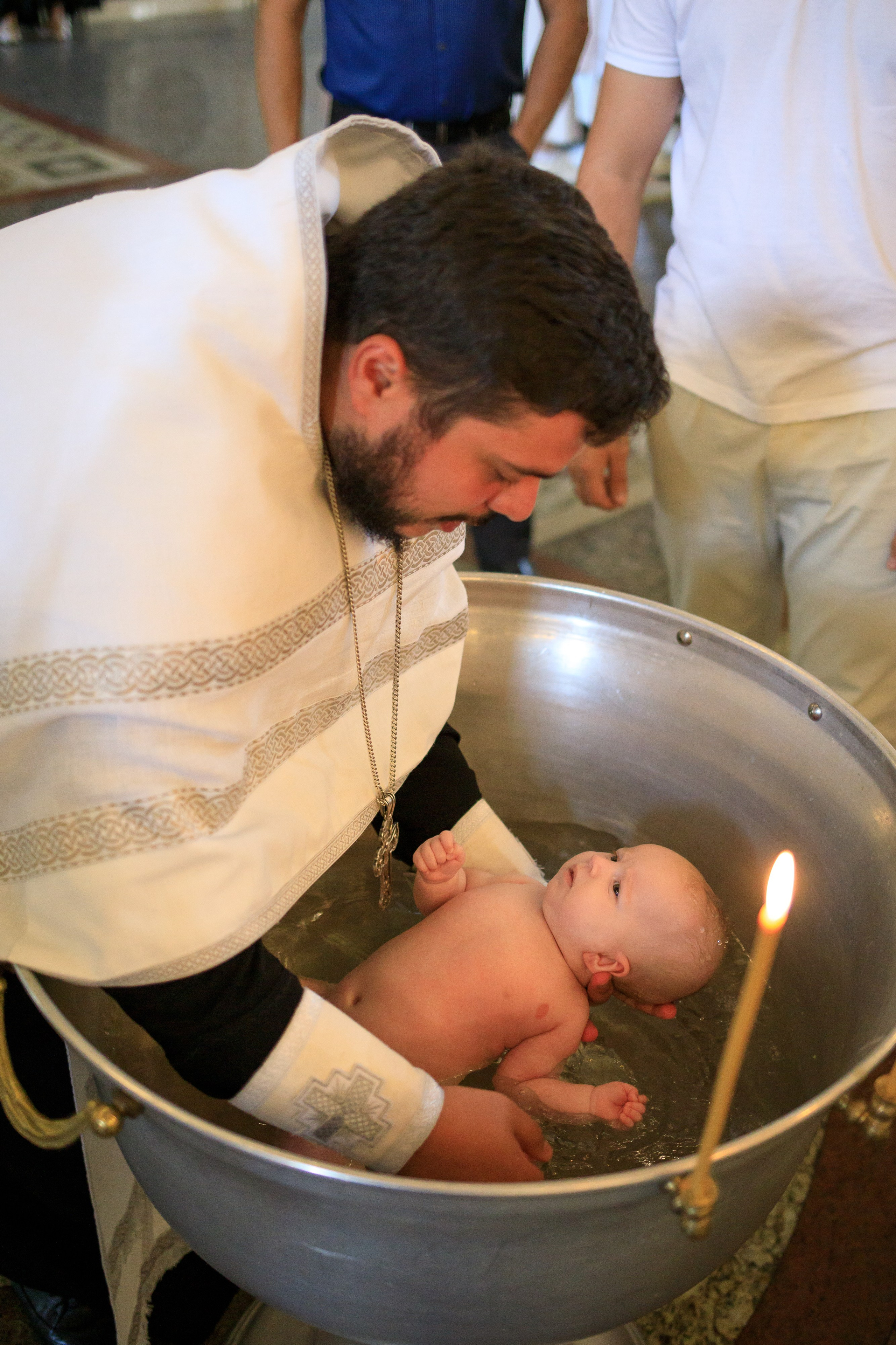 Фотосъёмка таинства крещения и крестин в городах Я фотограф снимающий венчания в городах Минеральные Воды, Пятигорск, Кисловодск, Ессентуки,. Репортажный и свадебный фотограф Пятигорск и КМВ