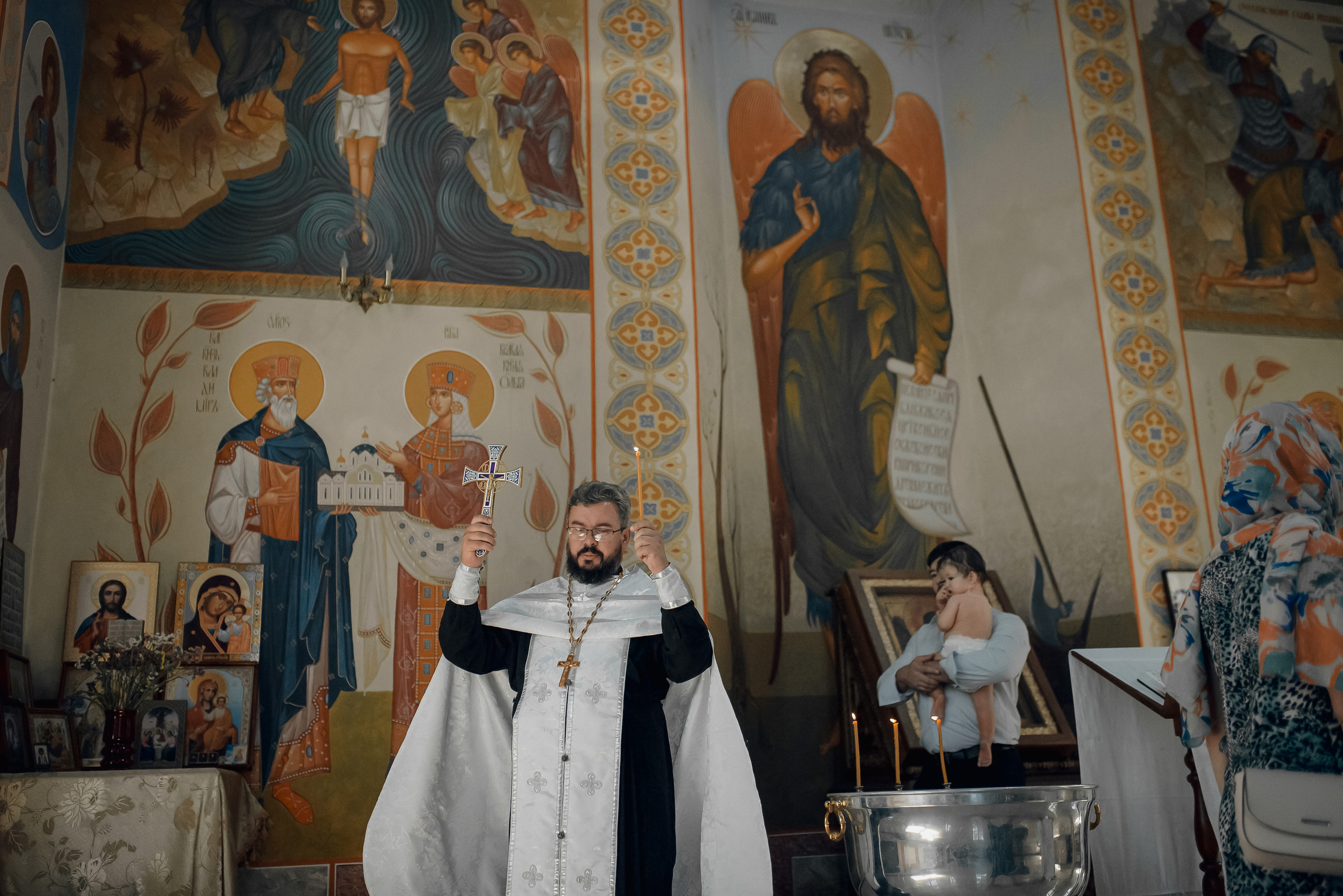 обход купели после крещения в Ташкенте