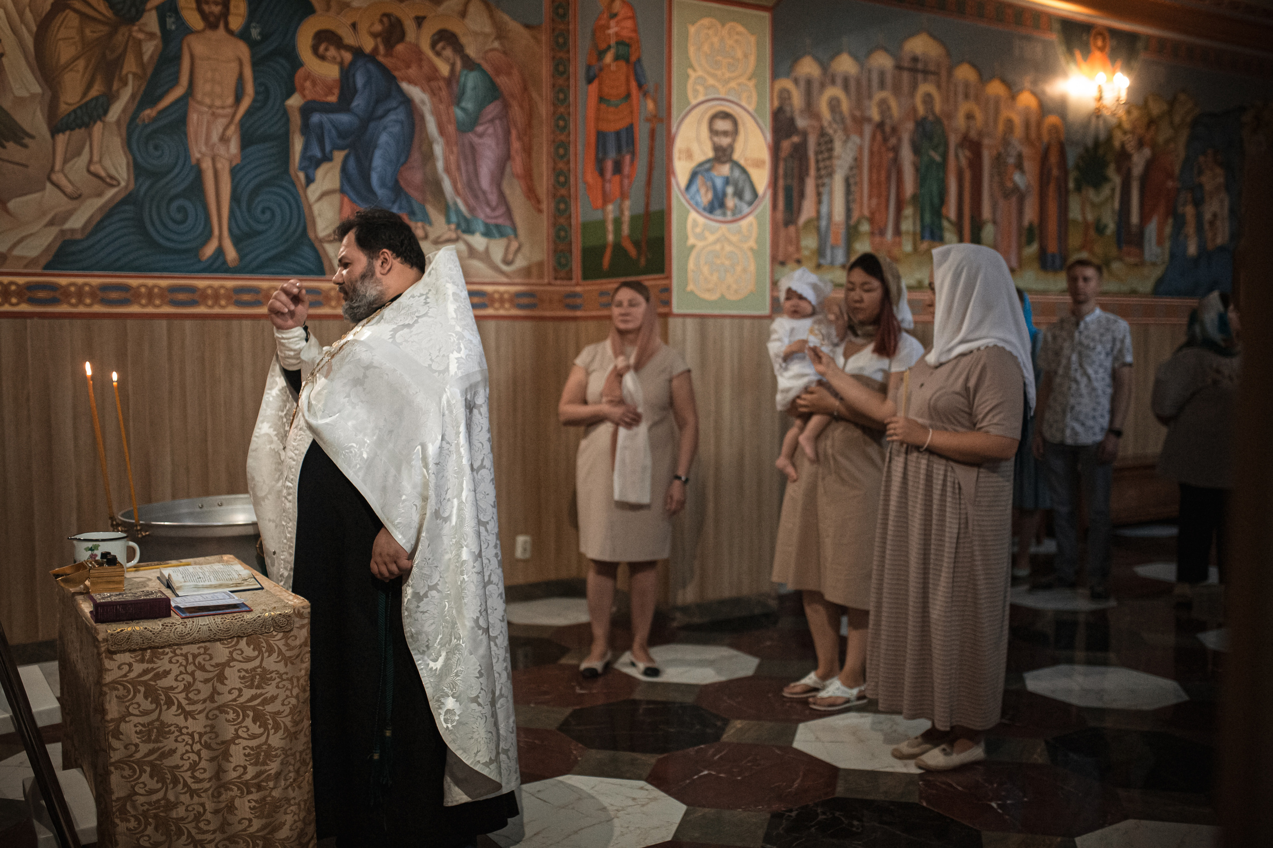 Крещение Есении. Фотограф на Крещение и Венчание в Ташкенте