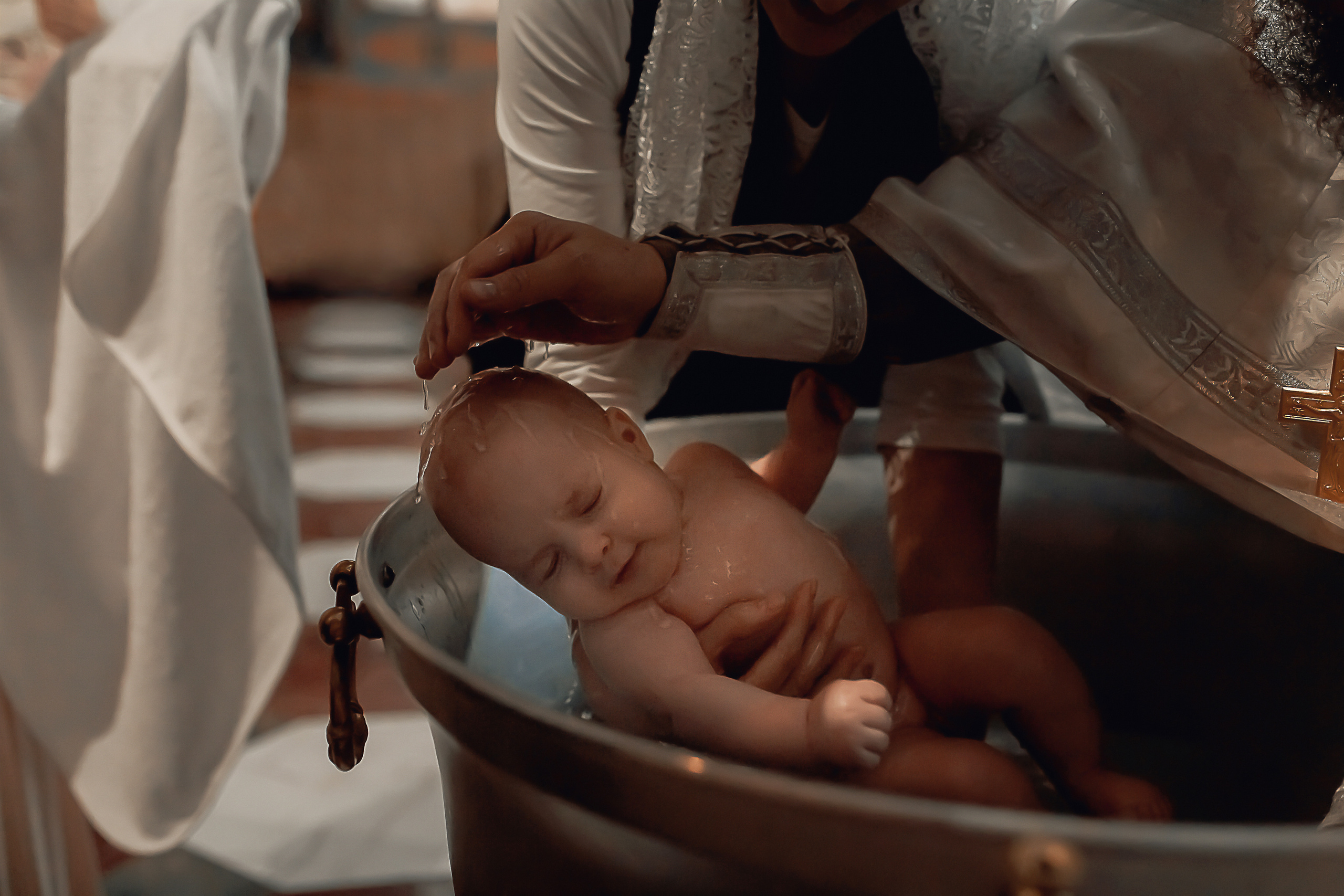 крещение Ташкент, таинство крещения Ташкент, крещение в купели Ташкент